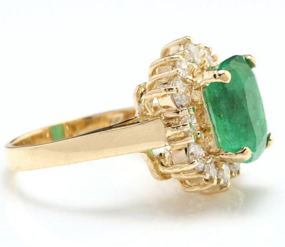 Emerald Cut 4.50 Carat Natural Emerald and Diamond 14 Karat Solid Yellow Gold Ring For Sale