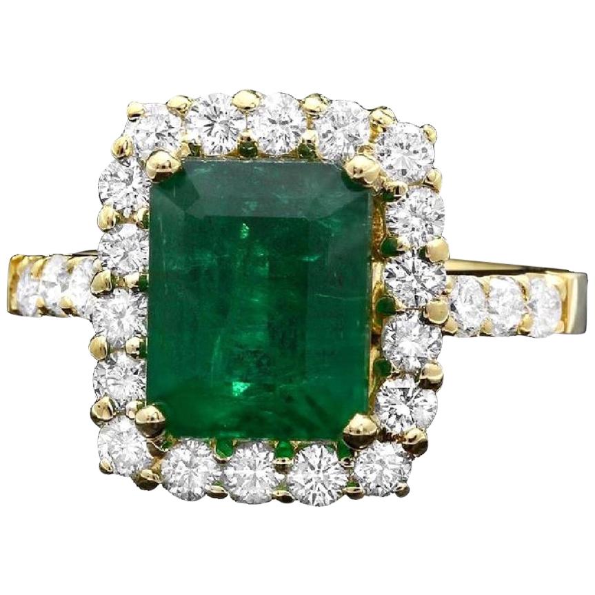 4.30 Carat Natural Emerald and Diamond 14 Karat Solid Yellow Gold Ring For Sale