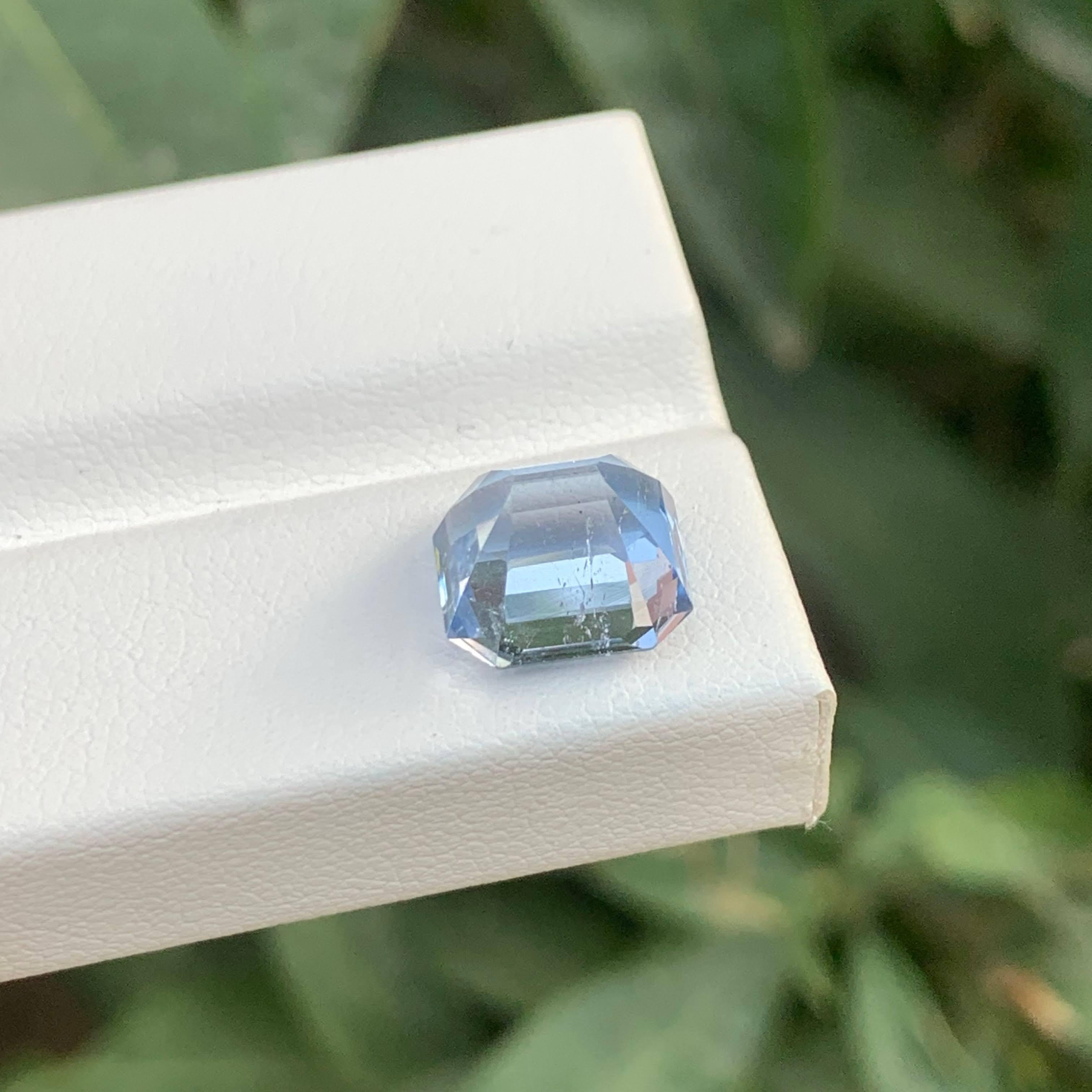 Gewicht 4,30 Karat
Abmessungen 9,9x9,1x7,2mm
Behandlung Keine
Herkunft Pakistan
Klarheit  VVS
Form Achteck
Asscher schneiden
NA


Dieser auffällige 4,30-Karat-Edelstein ist eine seltene und elegante Mischung aus Aquamarin und Goshenit, die