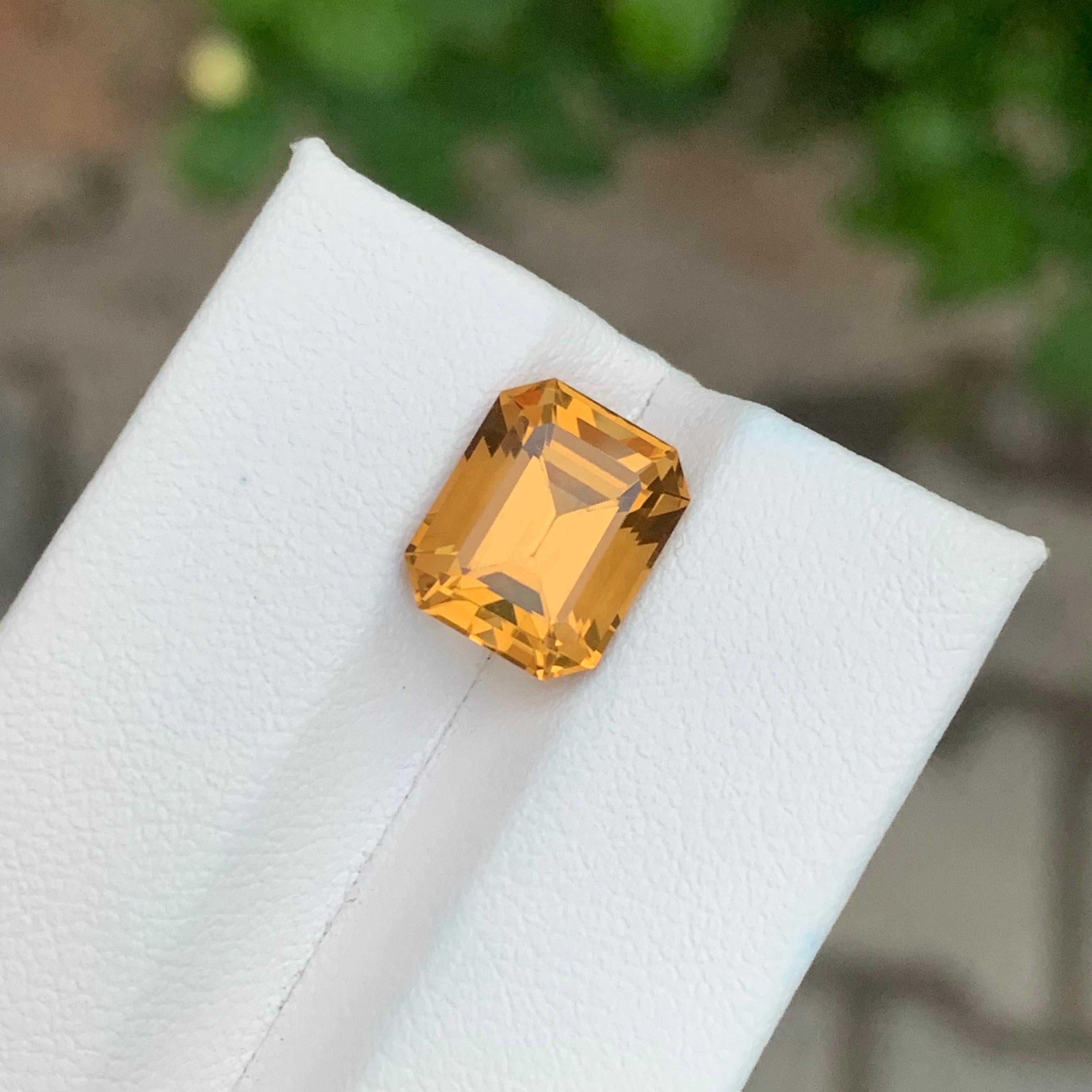 4.30 Carat Natural Loose Citrine Emerald Shape Gemstone For Sale 4