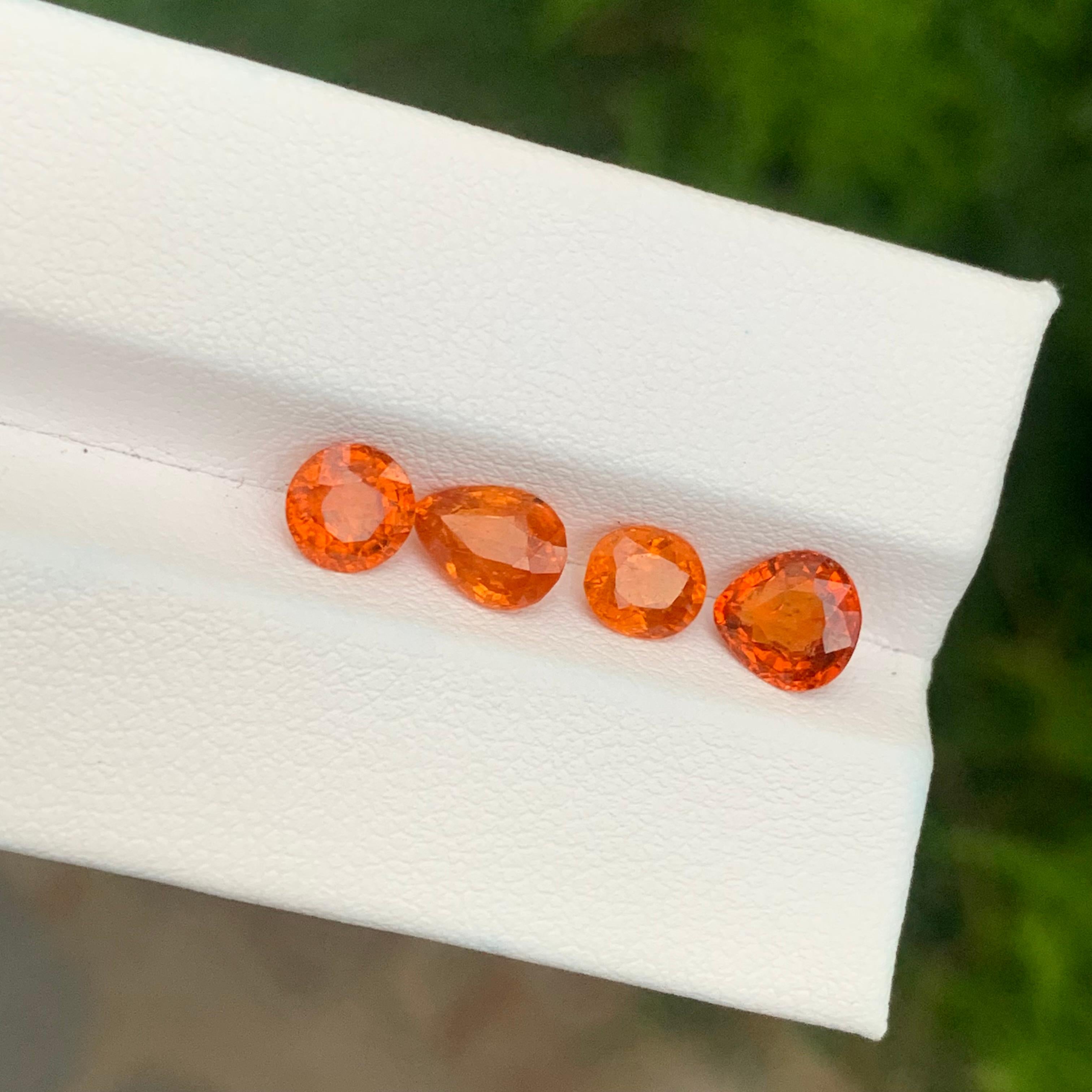 4,30 Karat natürlicher loser Fanta Spessartit Granat Lot für Schmuckherstellung (Gemischter Schliff) im Angebot