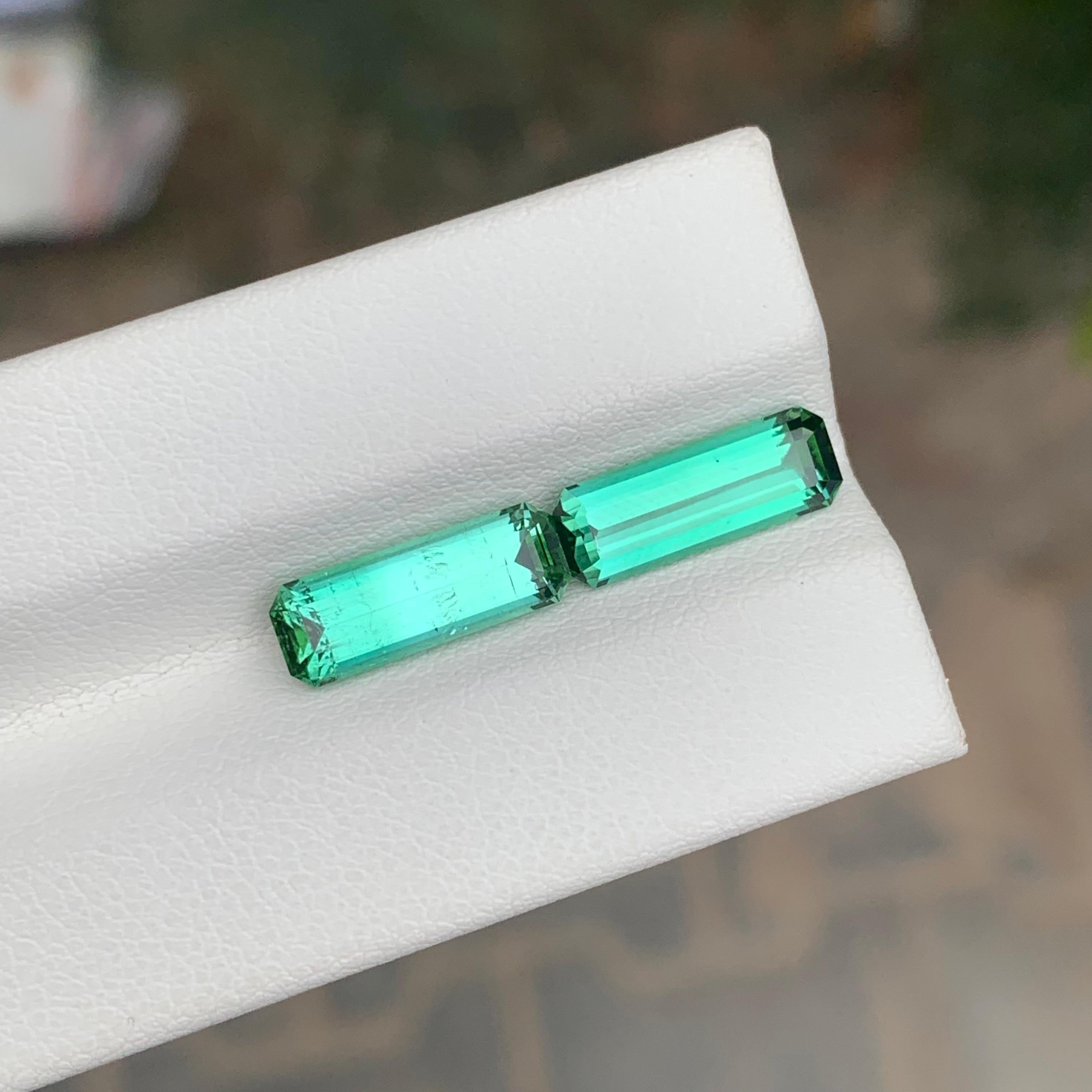 4,30 Karat Natürlicher loser grüner Turmalin Paar Smaragd Form Edelstein im Angebot 3