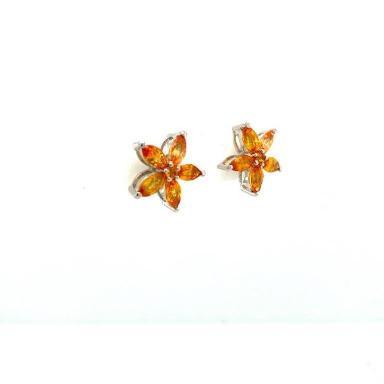 4.30 Carat Sapphire Flower Pushback Earrings Gift for Her in 925 Silver In New Condition For Sale In Houston, TX