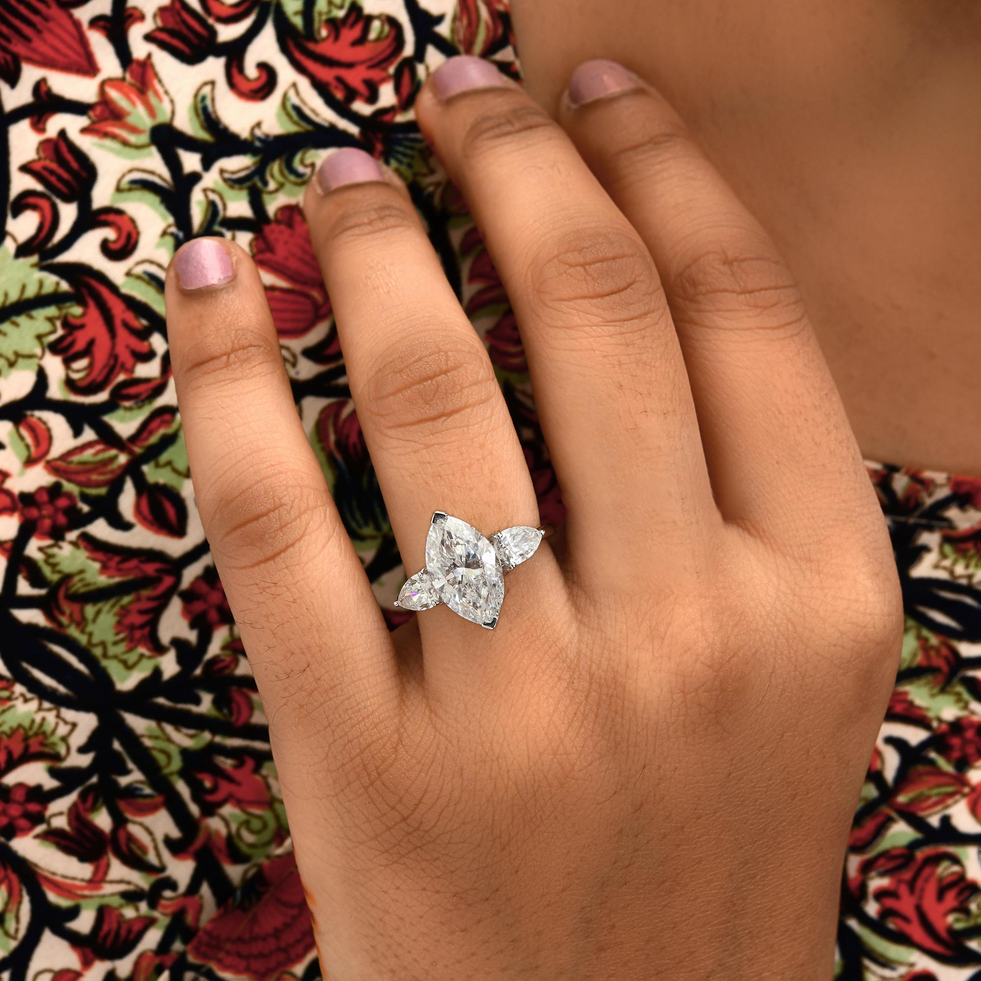 Modern 4.30 Carat SI/H Marquise Pear Brilliant Cut Diamond Ring 18 Karat White Gold For Sale