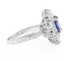 Or blanc massif 14 carats avec saphir bleu naturel exquis de 4,30 carats et diamants