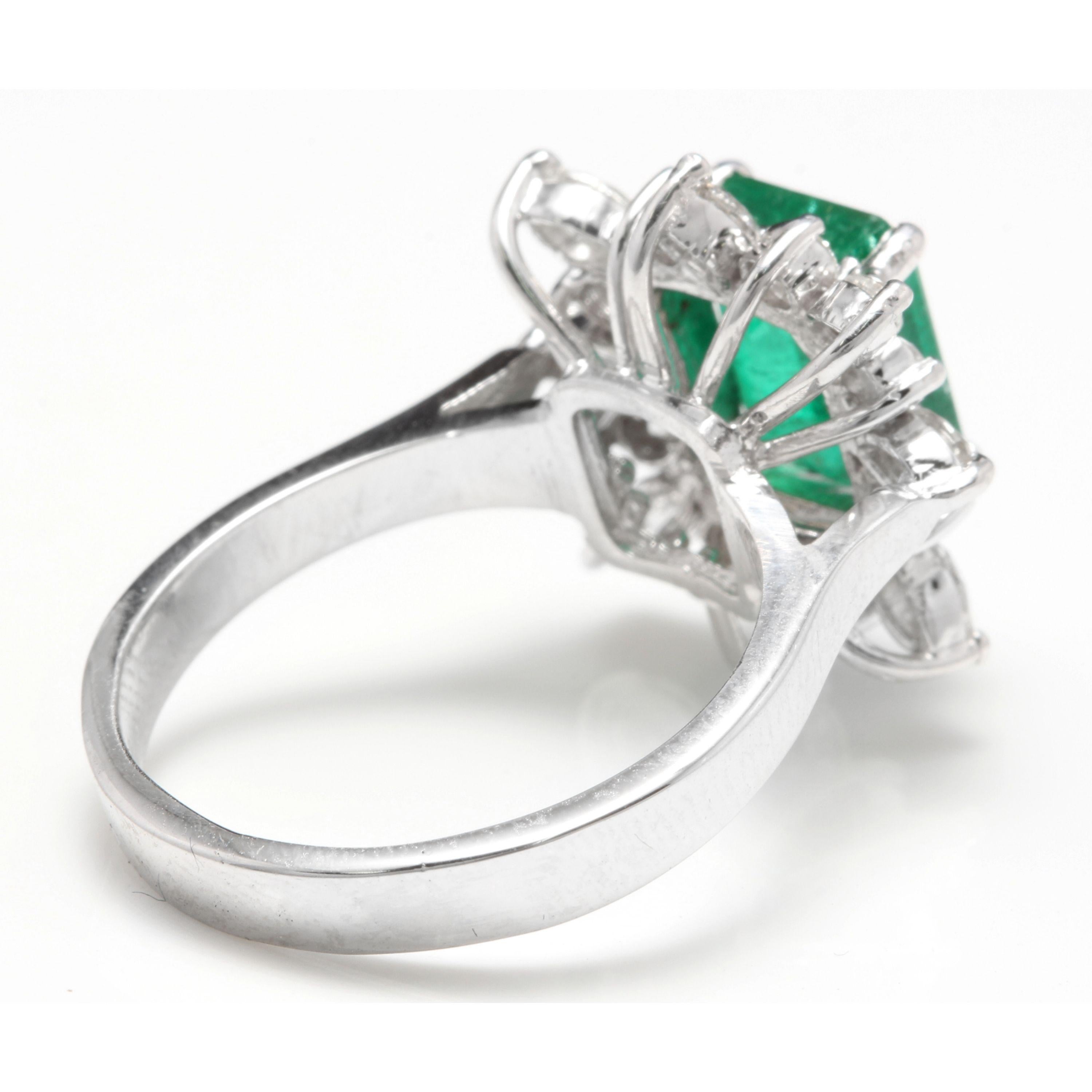 4.30 Carat Natural Emerald and Diamond 14 Karat Solid White Gold Ring In New Condition For Sale In Los Angeles, CA