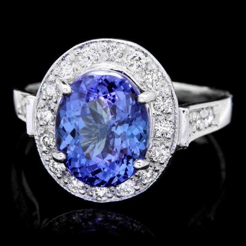 4.30 Carats Natural Tanzanite and Diamond 14K Solid White Gold Ring In New Condition For Sale In Los Angeles, CA