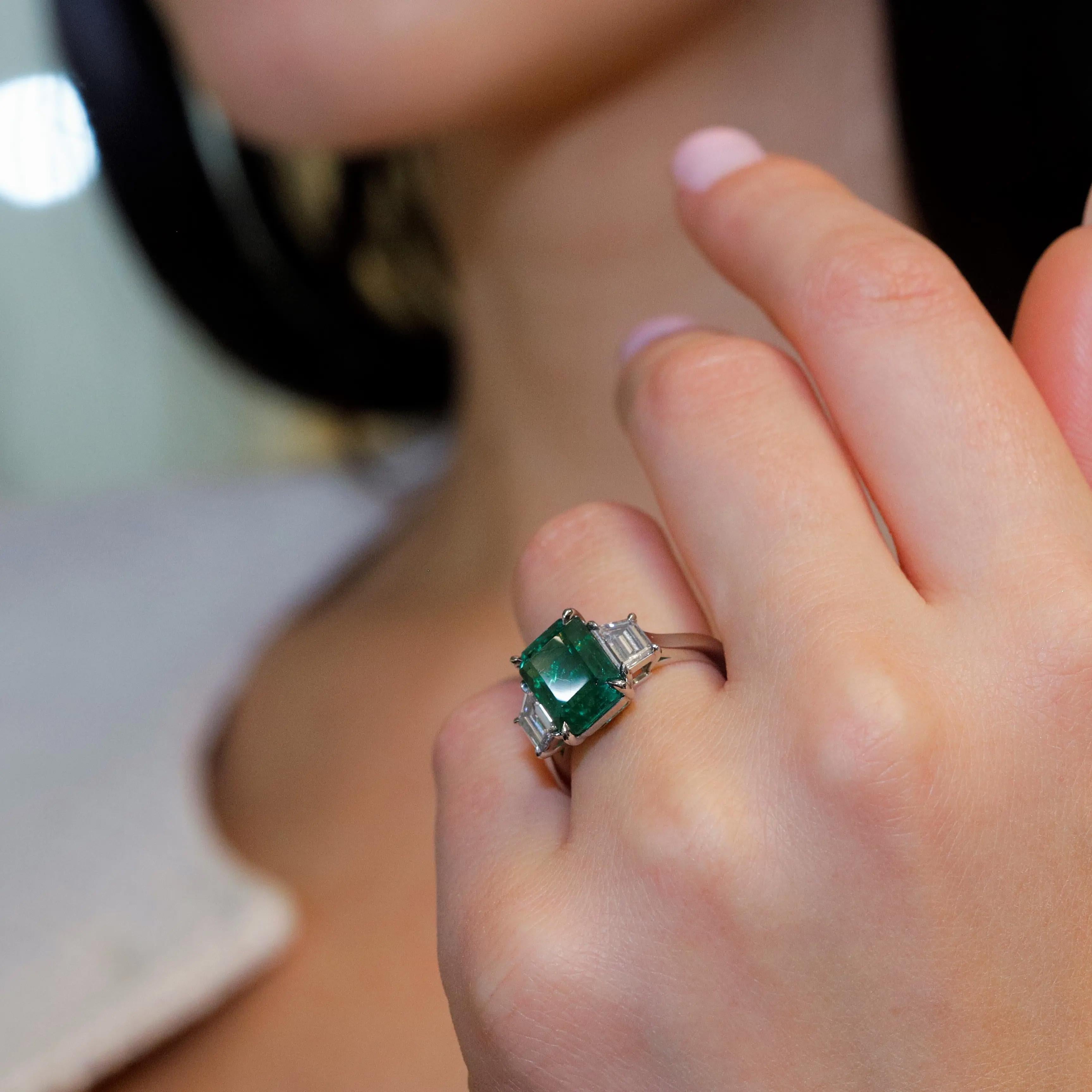 4.30 Carats Octagonal Zambian Green Emerald & Diamond Engagement Ring Platinum For Sale 1