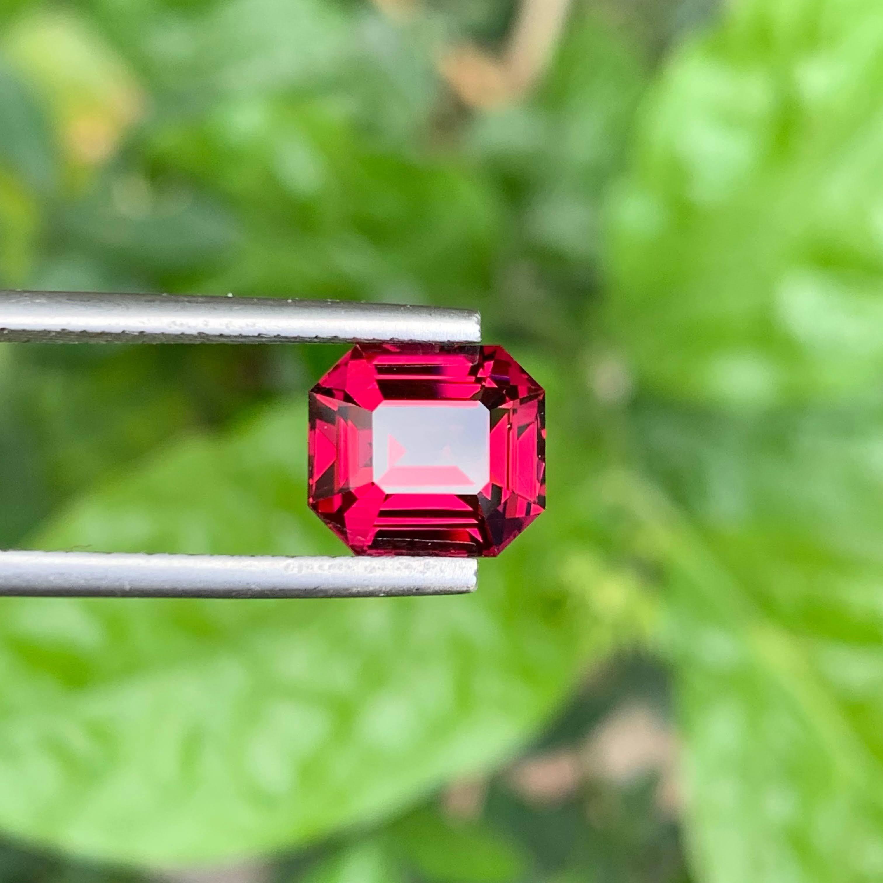 4,30 Karat Rötlich-rosa Granat Smaragdschliff Natürlicher afrikanischer Edelstein im Angebot 2