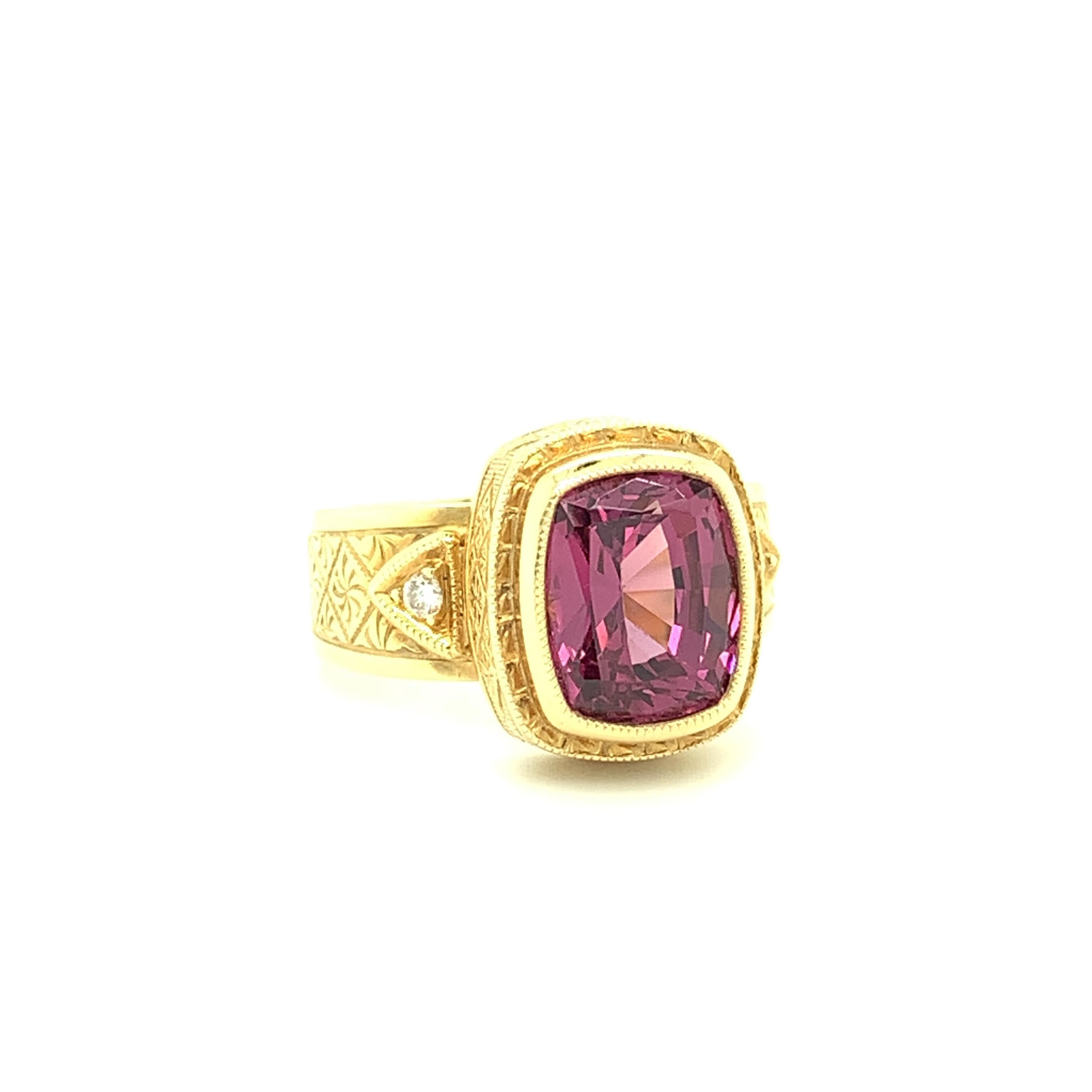 4.30 Carat Rhodolite Garnet and Diamond Band Ring in 18k Yellow Gold   For Sale 1