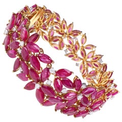 Bracelet classique en rubis de Birmanie rouge vif de 43,06 carats et diamants blancs de 1,44 carat