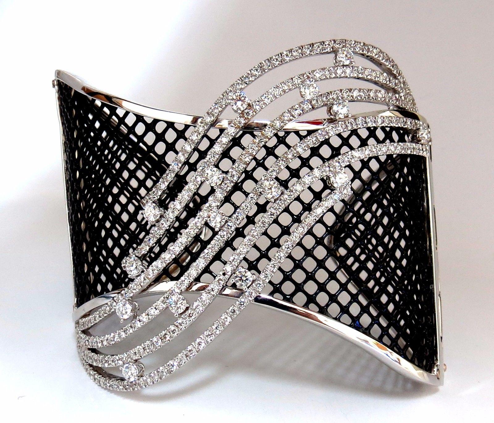 Modernist 4.30ct Diamonds Bangle Cuff Bracelet 18kt Fish Net Grill Blackened Spring Hinge