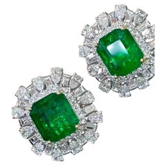 4.30ct Emerald
2.30ct Diamond Halo Stud Earrings in 18K White Gold