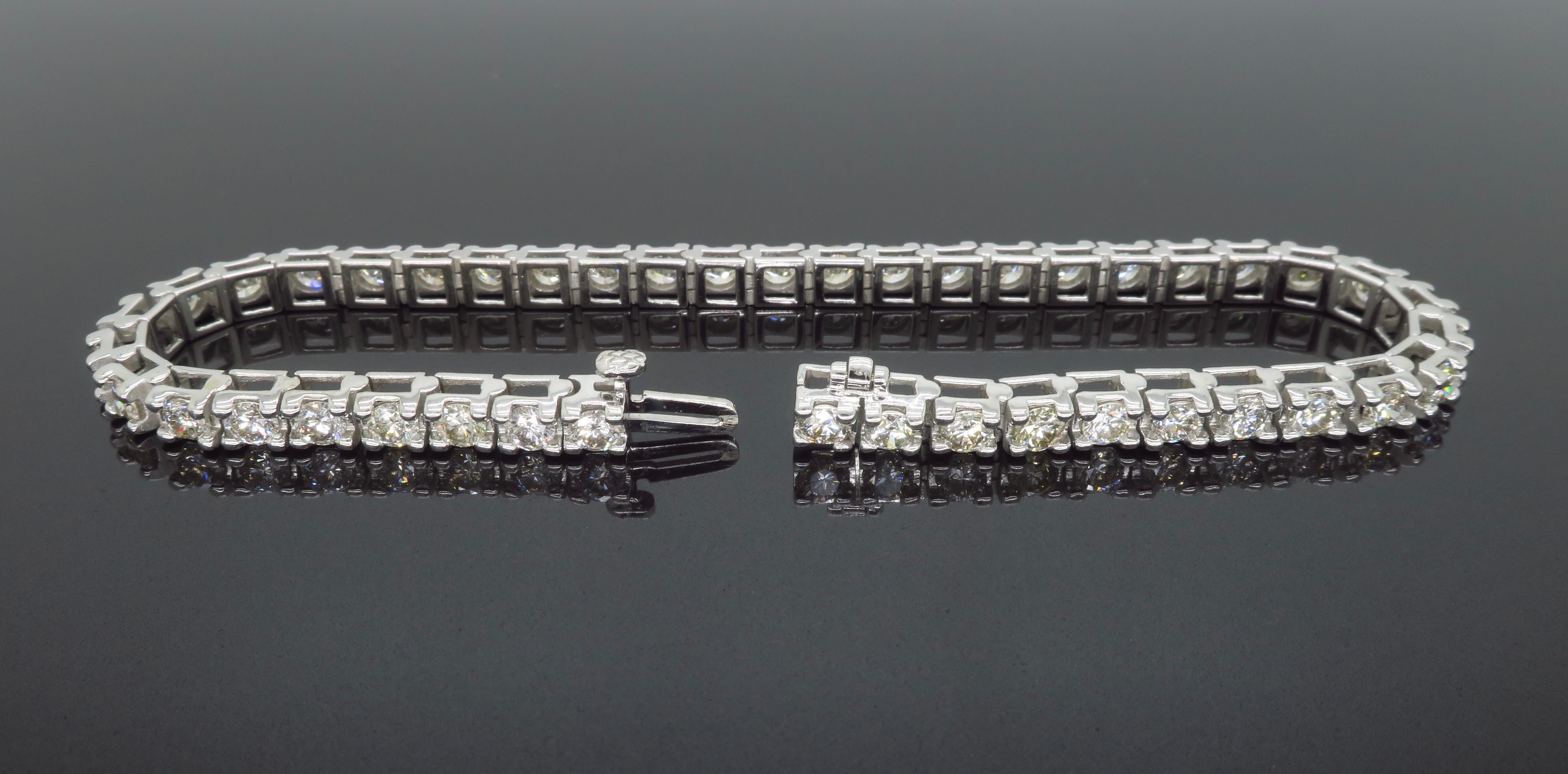 4.30ctw Diamond Tennis Bracelet Made in 14k White Gold 7