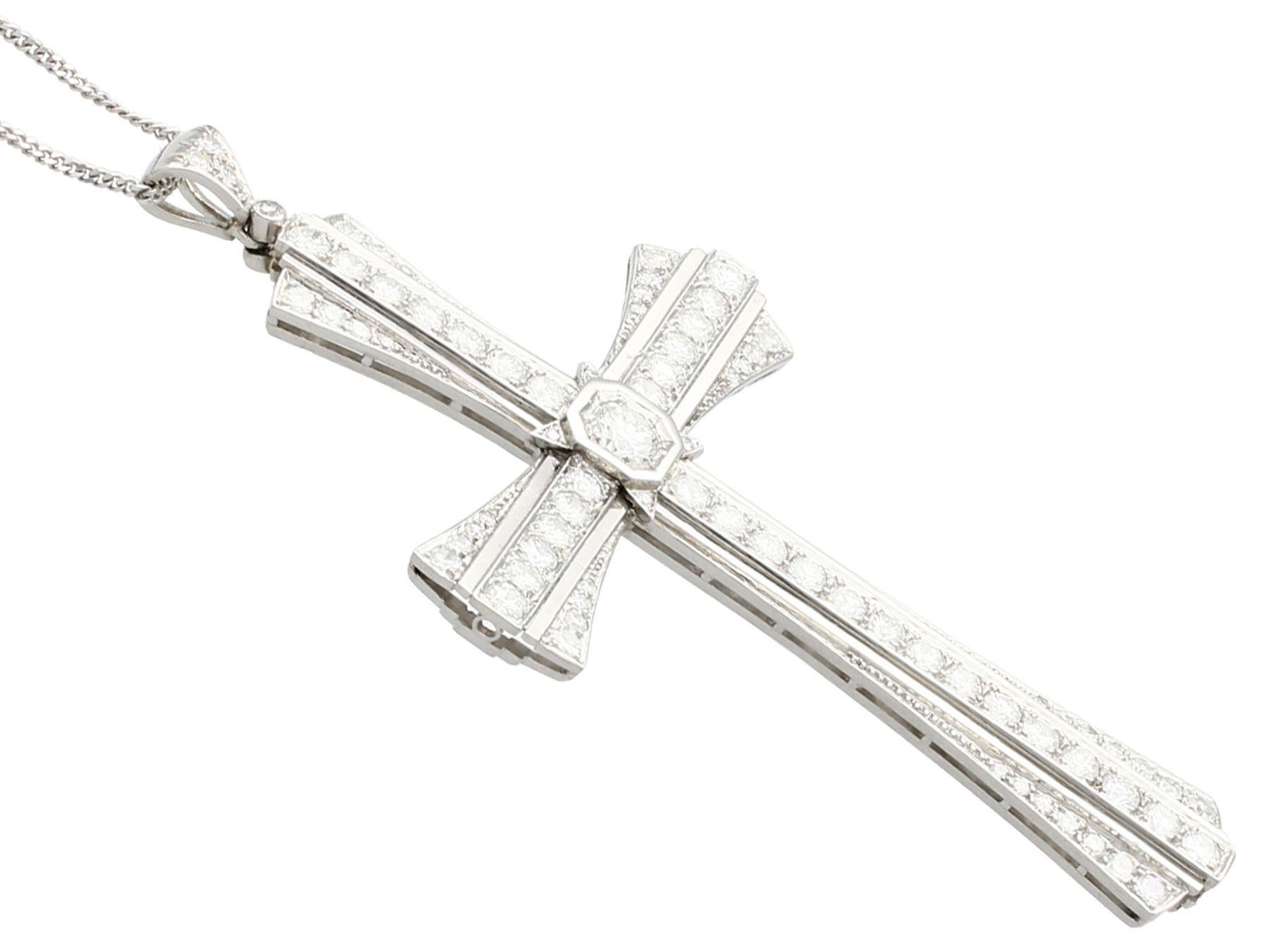 Antique 4.31 Carat Diamond and Platinum Cross Pendant, Circa 1930 In Excellent Condition In Jesmond, Newcastle Upon Tyne