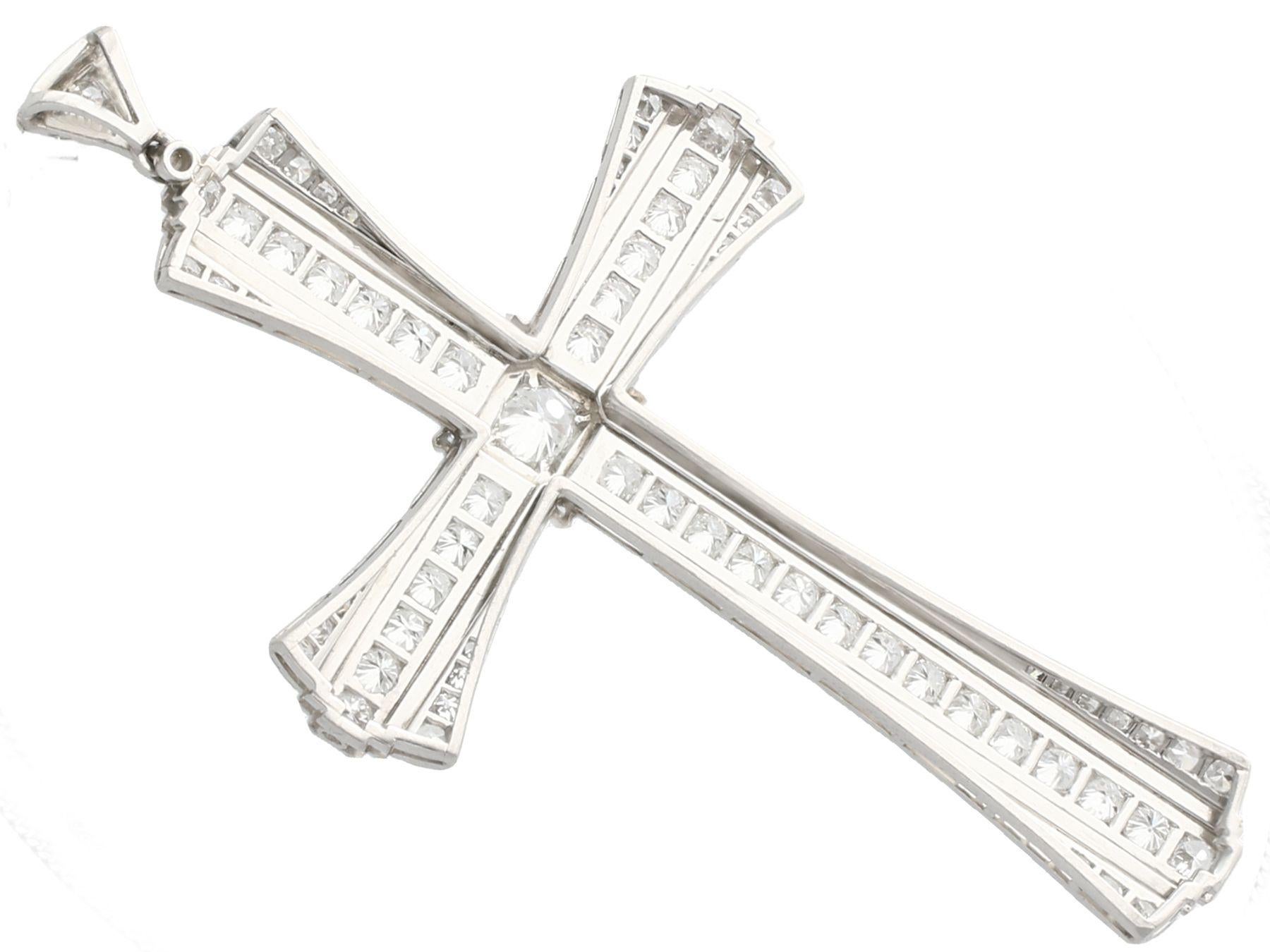 Women's or Men's Antique 4.31 Carat Diamond and Platinum Cross Pendant, Circa 1930