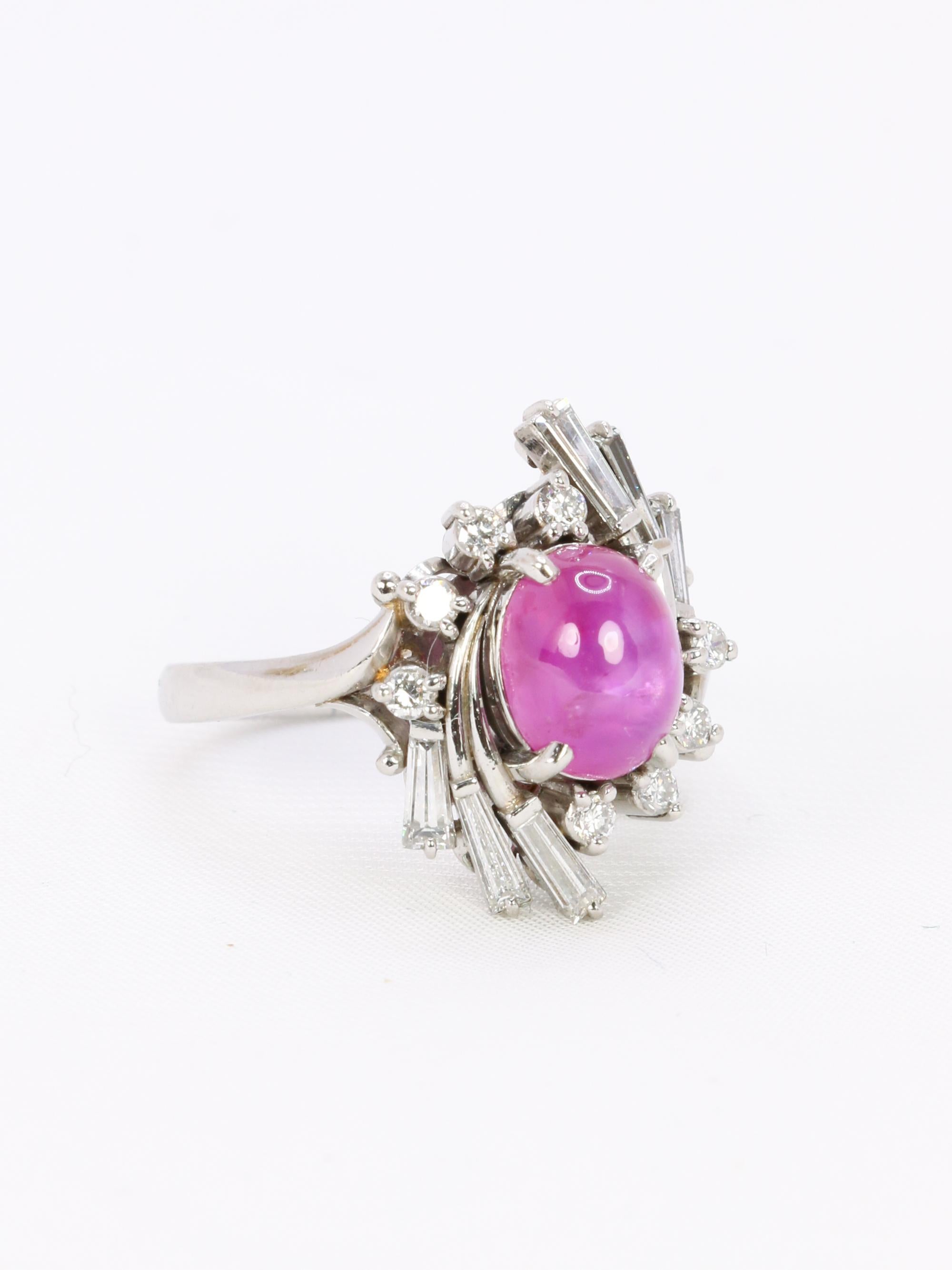 4,31 ct Star Rubin und Diamant-Cluster-Ring Damen im Angebot
