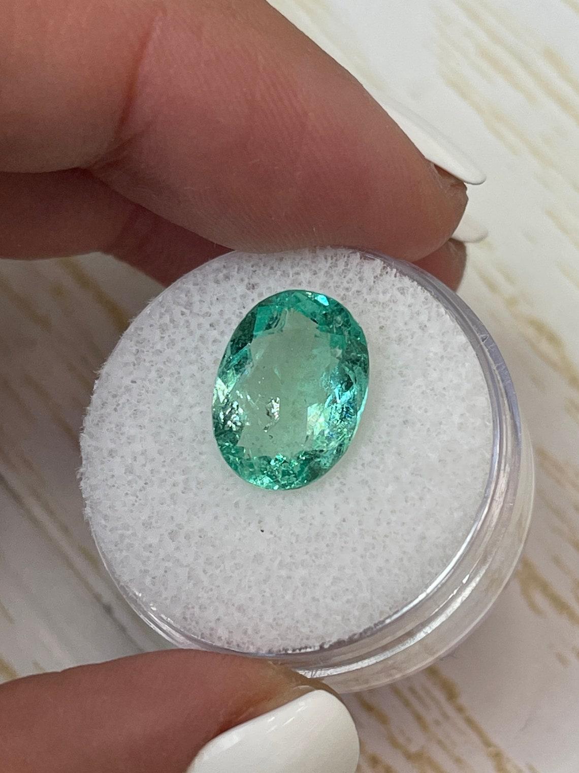 4.32 Carat 13x10 Seafoam Green Colombian Emerald - Oval Cut  May Birthstone In New Condition For Sale In Jupiter, FL