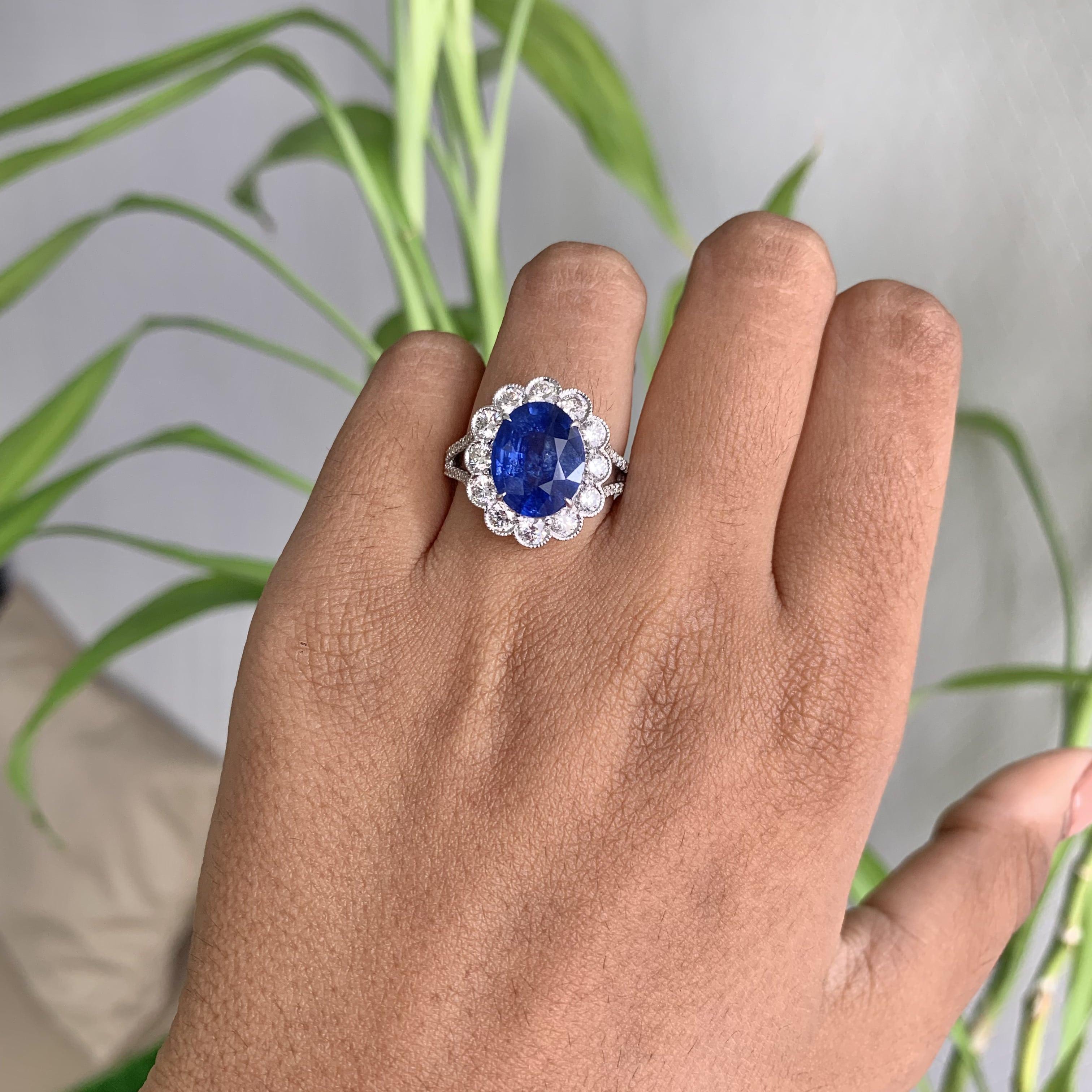 Women's or Men's 4.32 Carat Ceylon Royal Blue Sapphire Ring in 18K White Gold For Sale