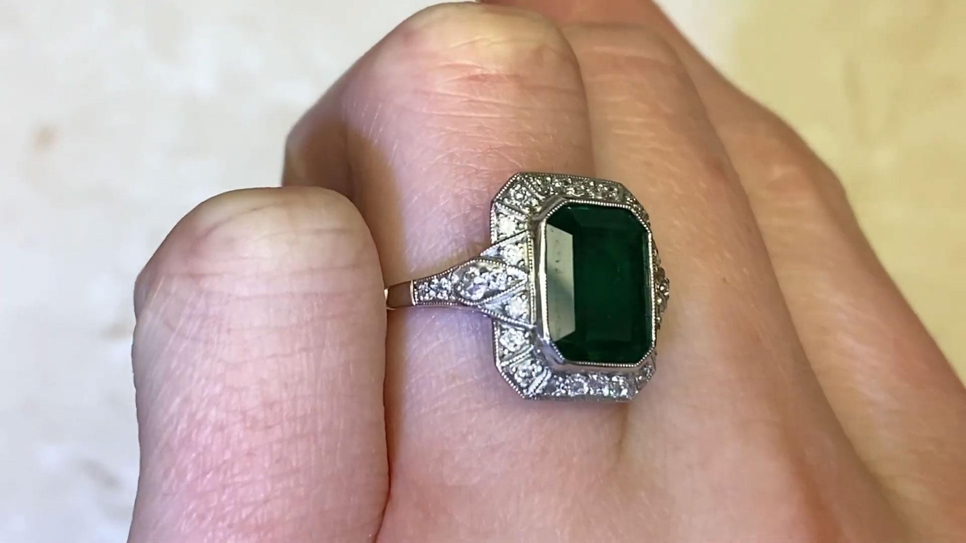 Emerald Ring Diamond Halo (Approx. 4.30-Carats), Platinum In Excellent Condition For Sale In New York, NY