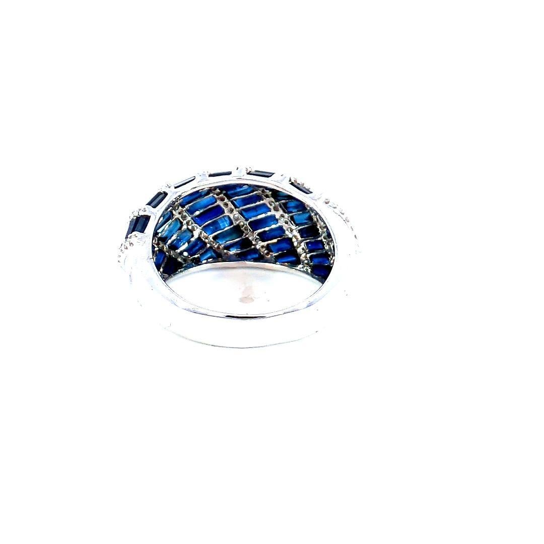 4,32 Karat Saphir und Diamant-Cluster-Ring (Moderne) im Angebot