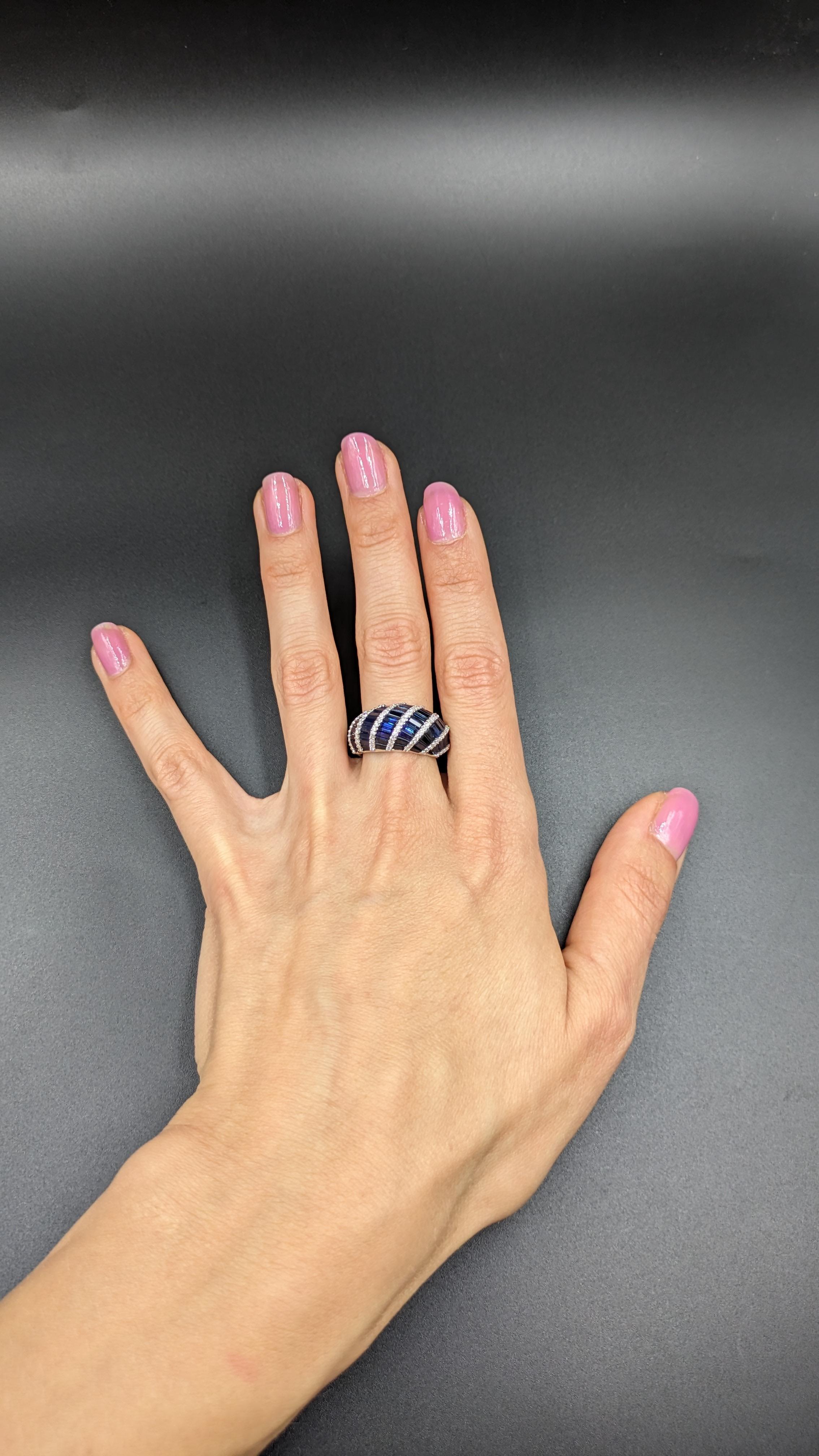 Bague grappe de saphirs et diamants de 4,32 carats Neuf - En vente à New York, NY