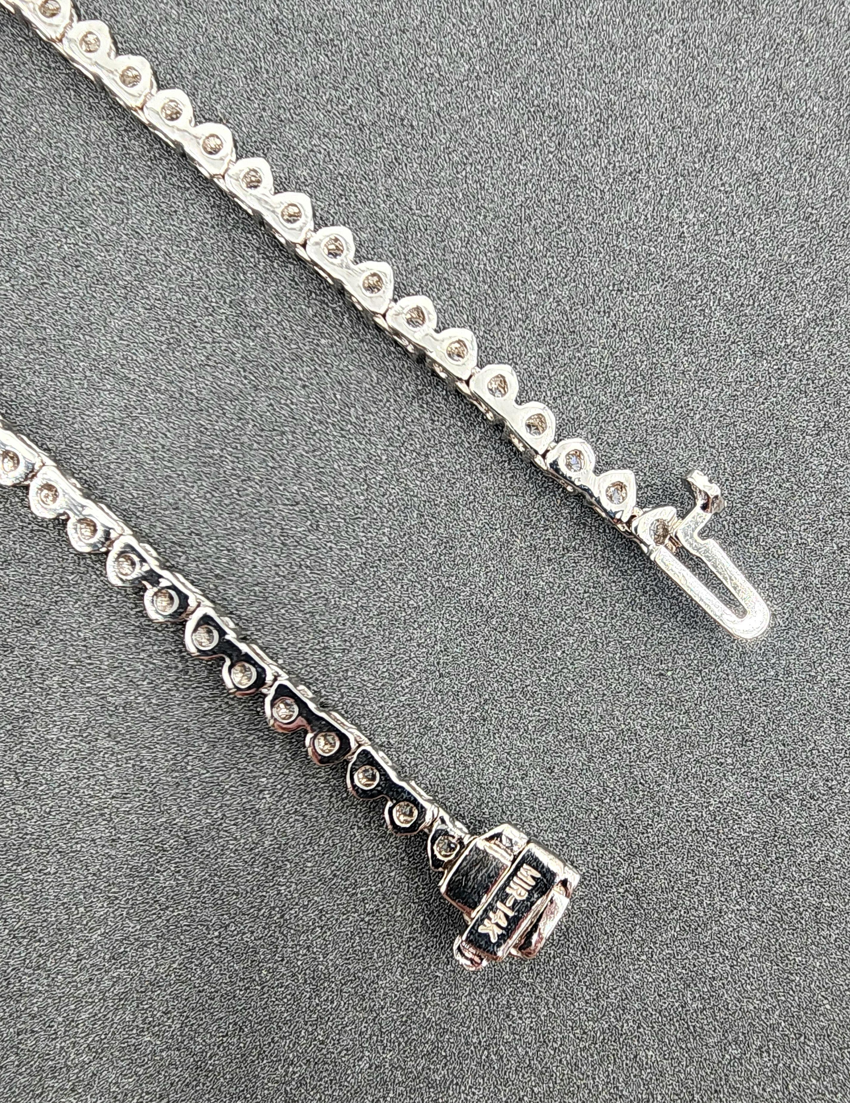 Women's or Men's 4.32 ct Diamond Tennis Necklace For Sale