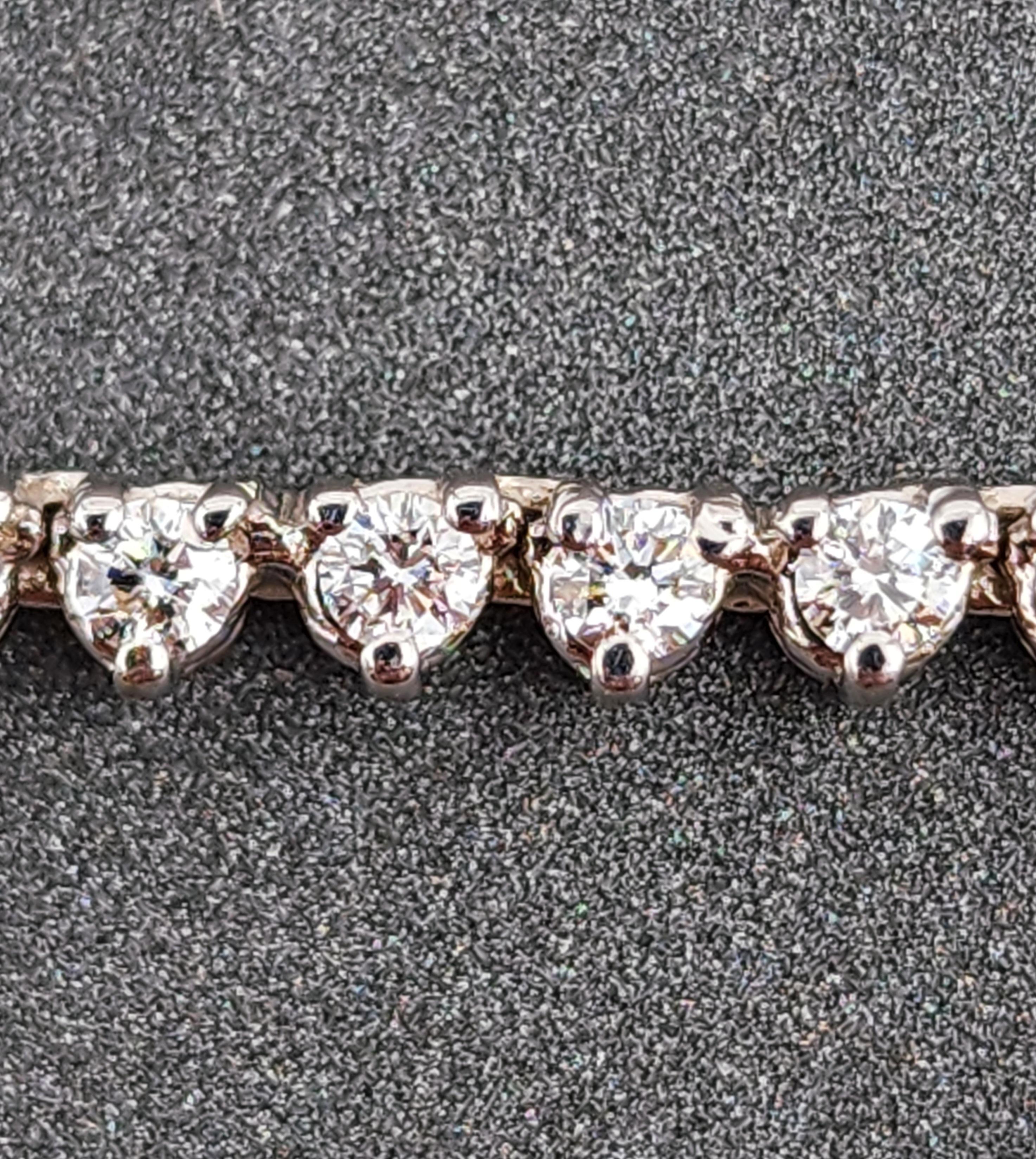 4.32 ct Diamond Tennis Necklace For Sale 1