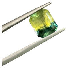 4,32 carats, saphir jaune-vert vif