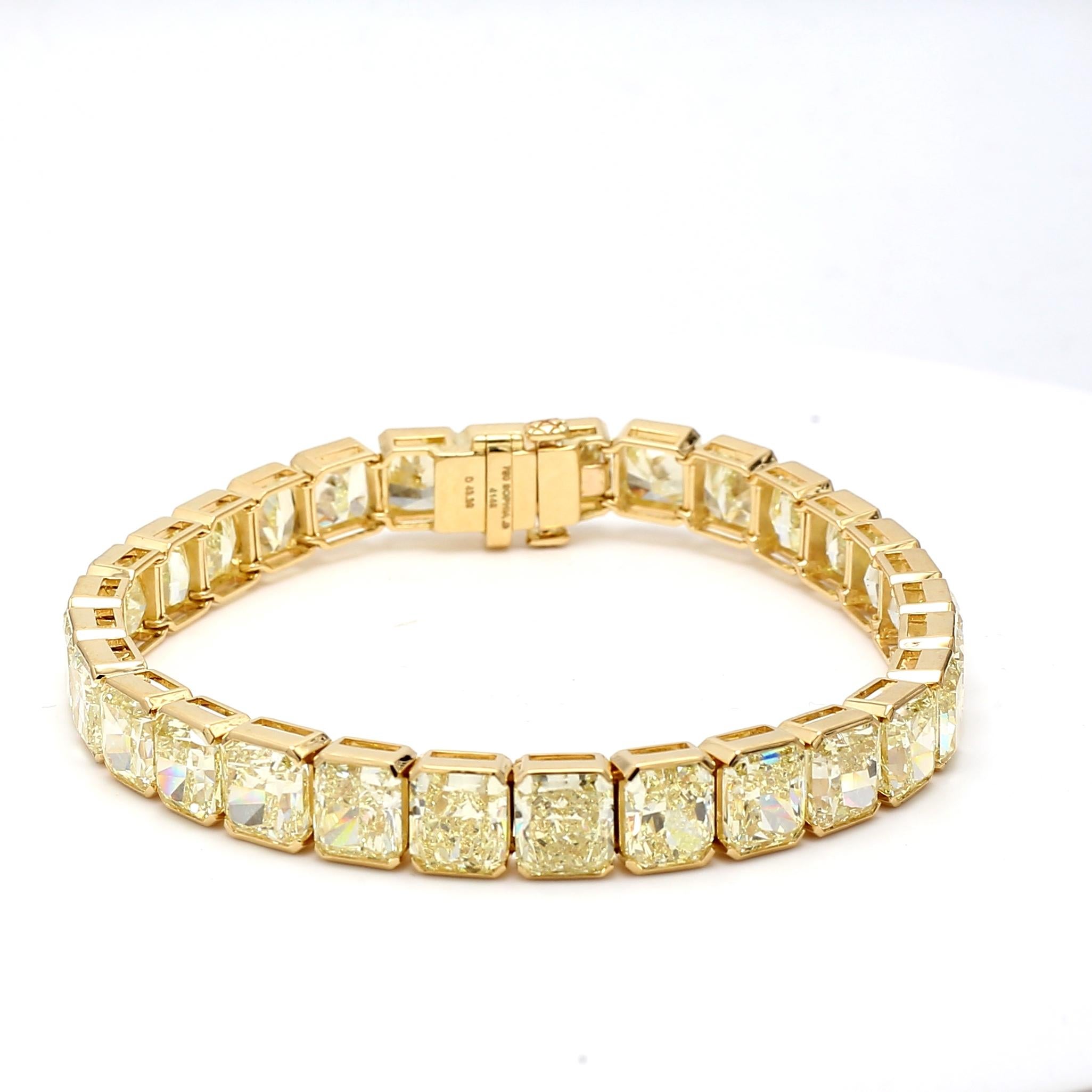 43.3 Carat Radiant Cut Fancy light yellow GIA Diamond 18K YG Tennis Bracelet en vente 2
