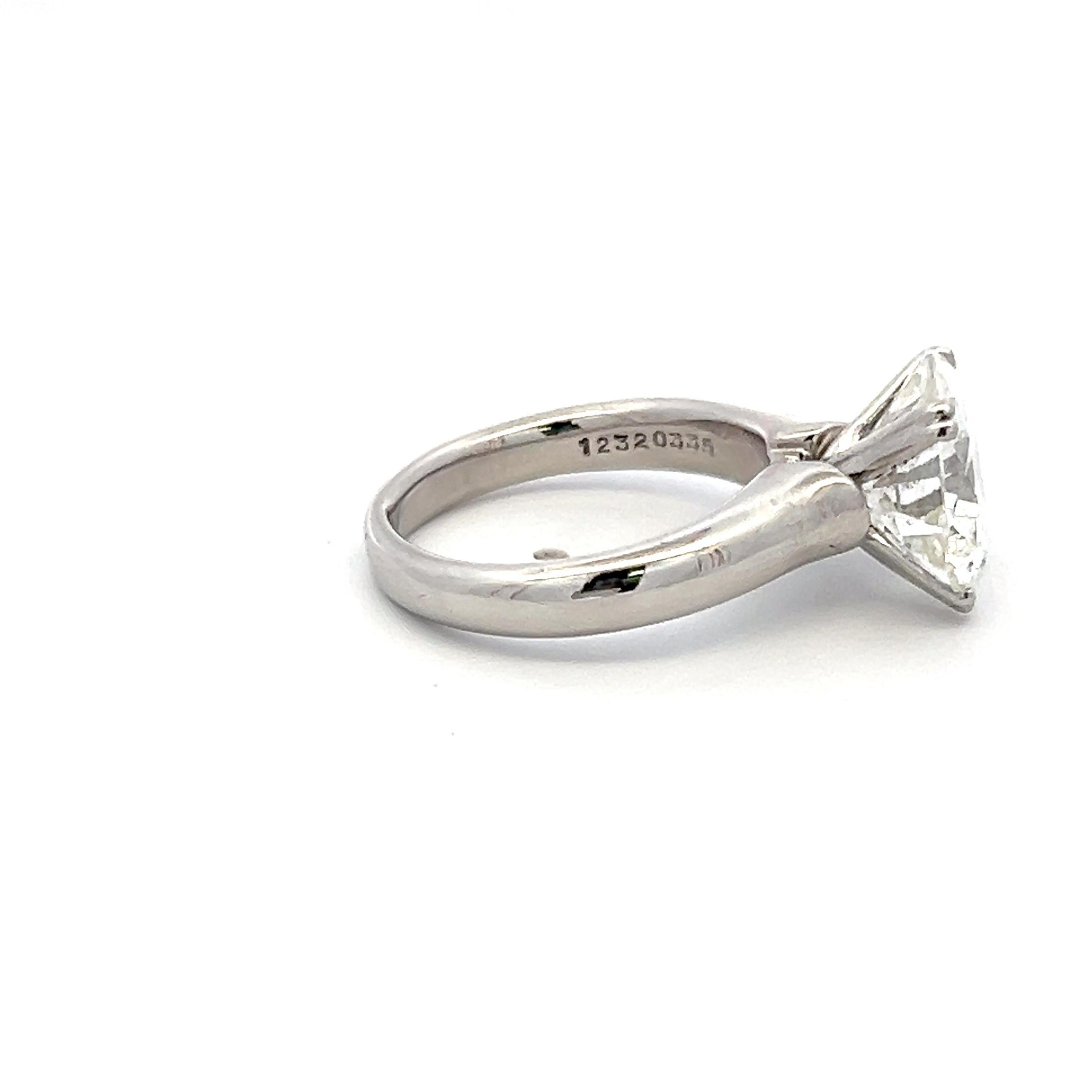 Taglio brillante Anello di fidanzamento in platino con diamante tondo Brilliante I SI2 da 4,33 carati in vendita