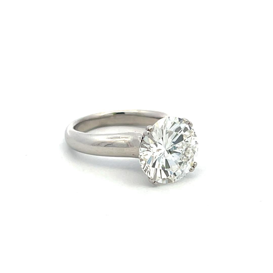 Anello di fidanzamento in platino con diamante tondo Brilliante I SI2 da 4,33 carati in vendita 3