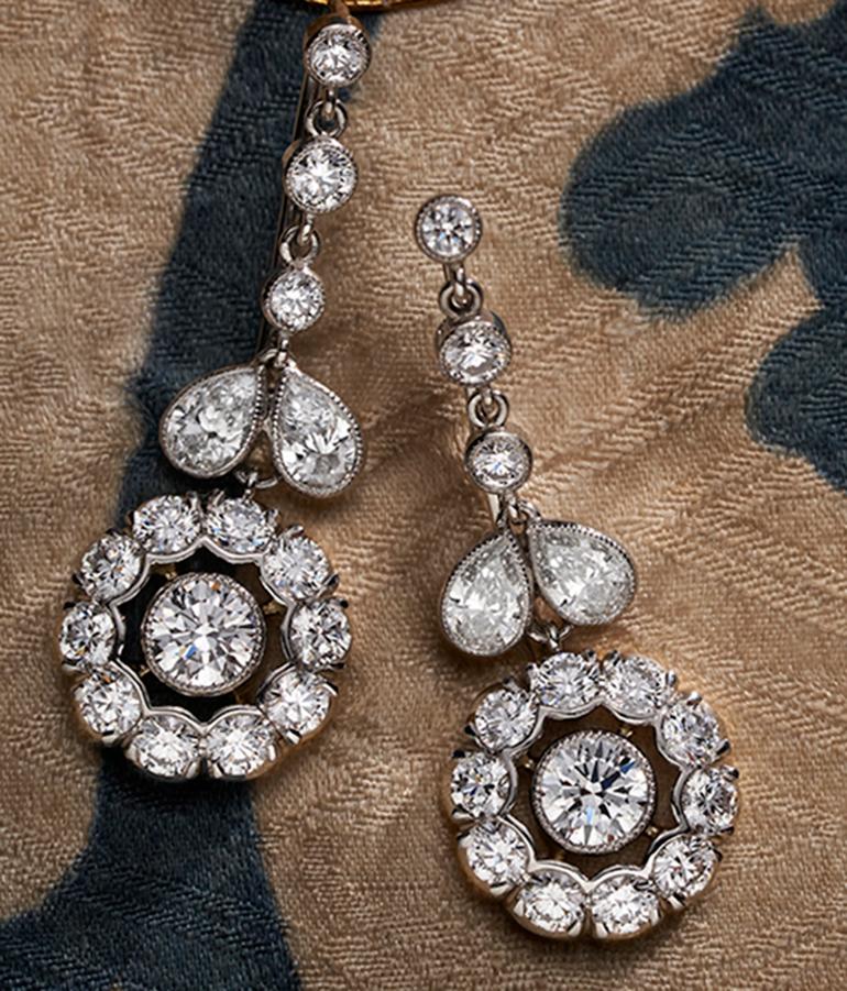 Belle Époque Platinum GIA Certified 4.33 Carat Diamond Drop Earrings For Sale