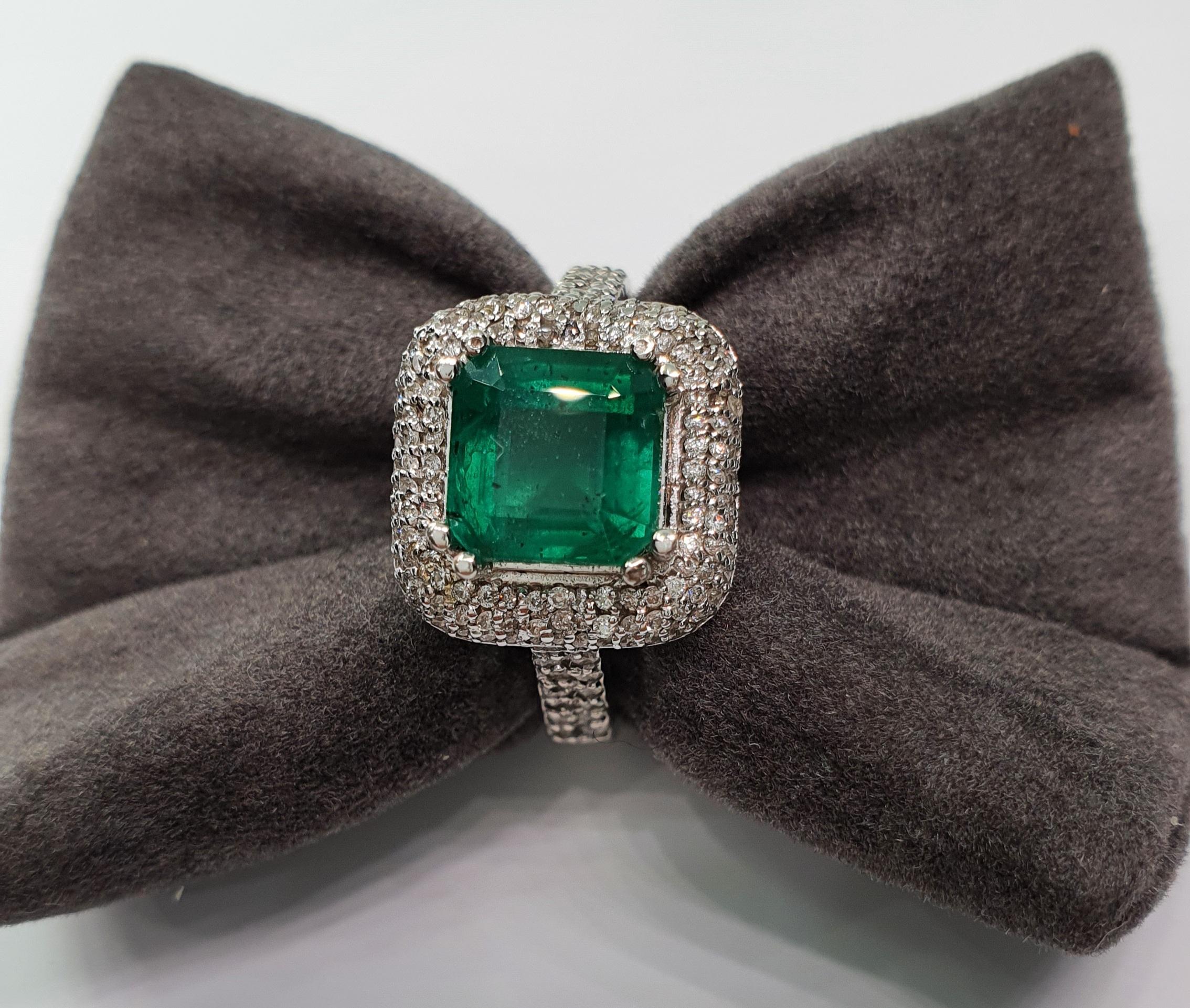 Emerald Cut 4.33 Carat Natural Emerald Diamond 18 Karat White Gold Ring For Sale