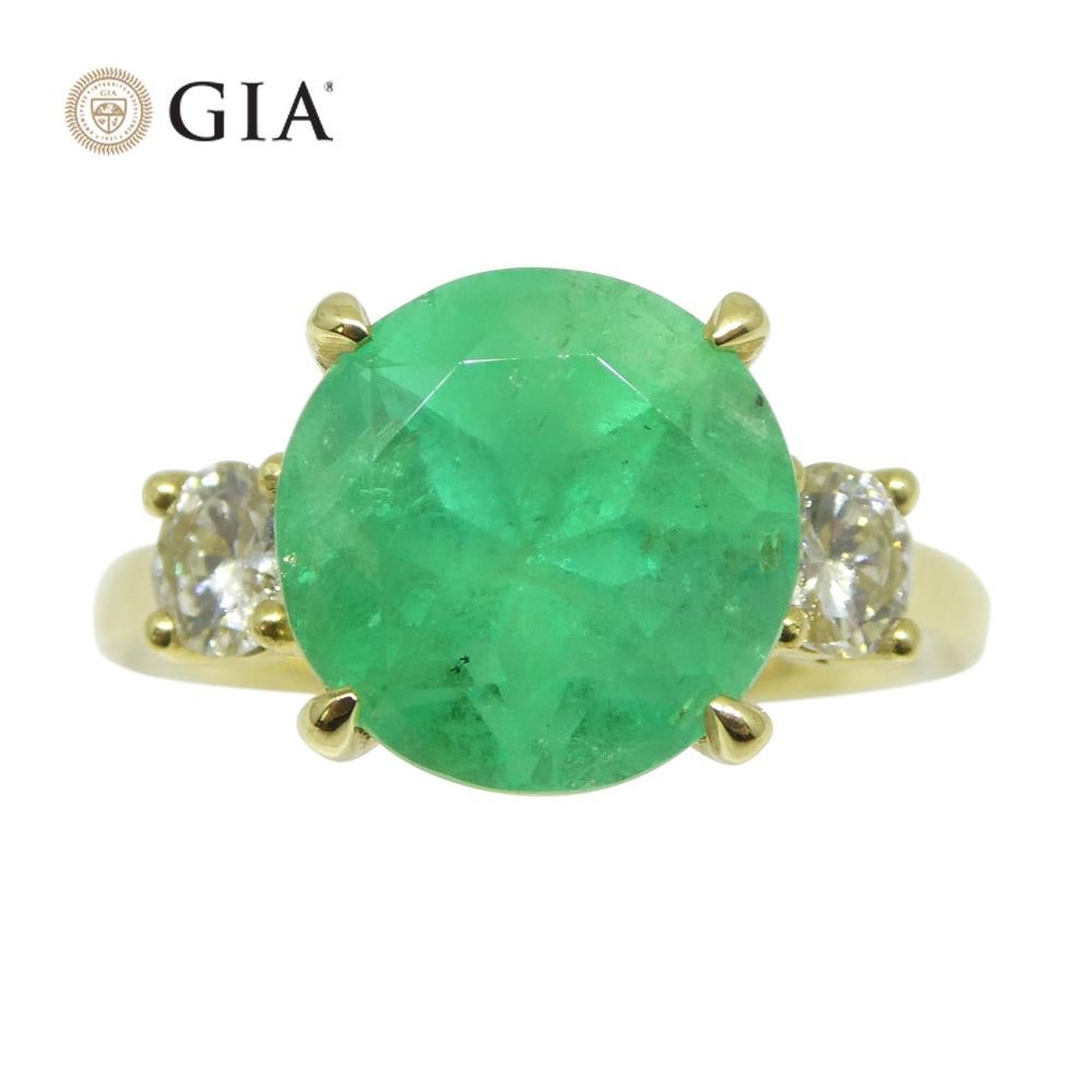 Contemporary 4.33ct Emerald, Diamond Statement or Engagement Ring set in 18k Yellow Gold, GIA For Sale