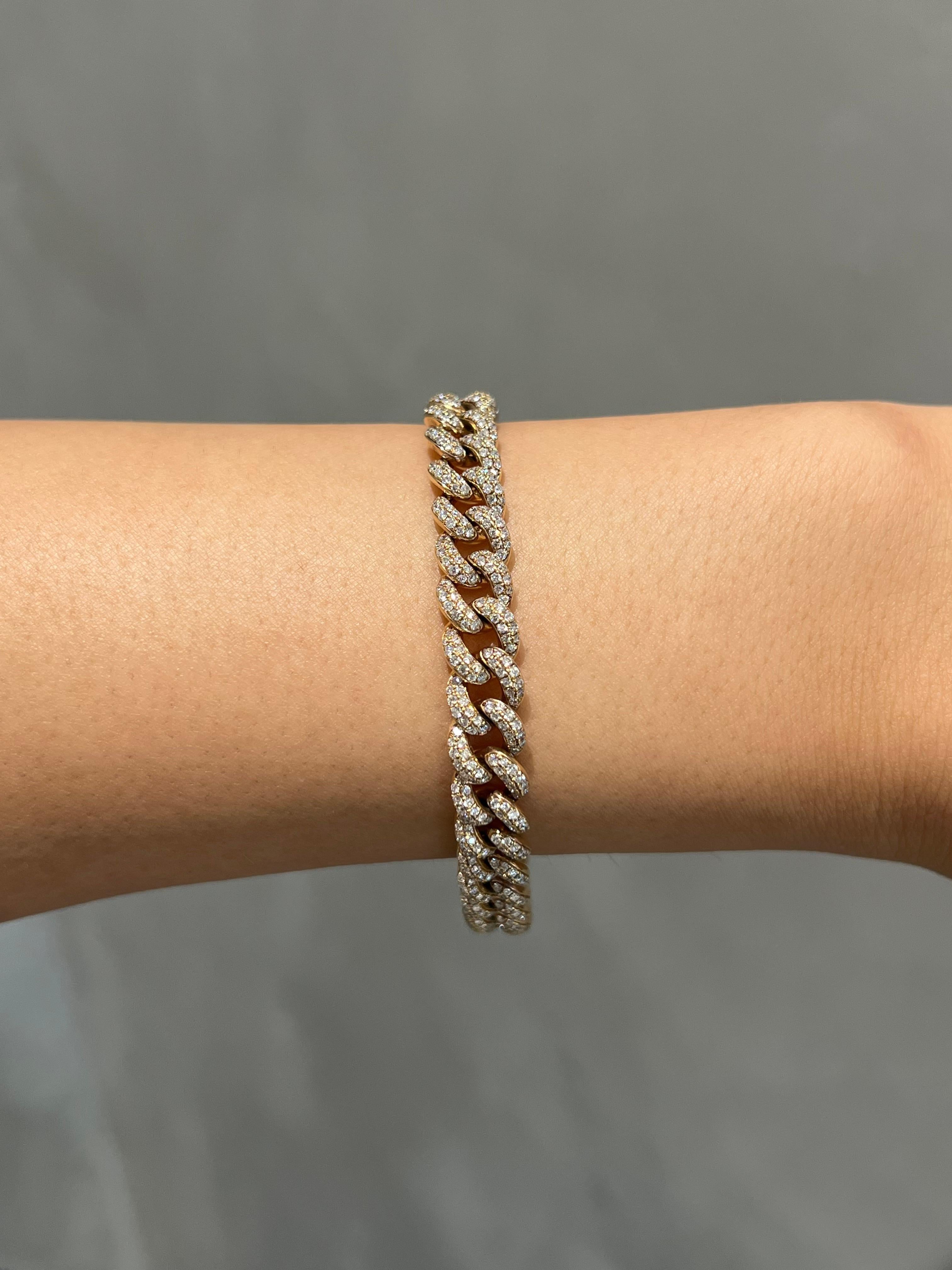 Mouvement esthétique Bracelet à maillons cubains en or jaune 14 carats avec diamants écaillés, poids total de 4,33 carats en vente
