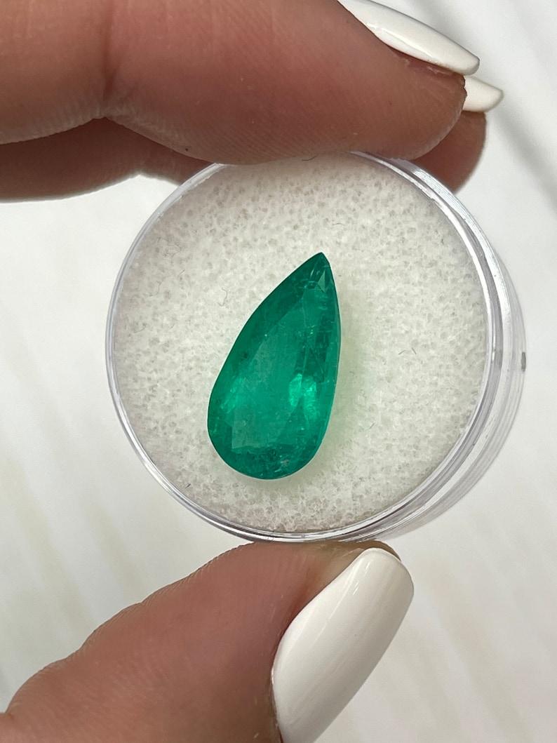 Taglio a goccia 4,34 Carati 16x9 Smeraldo Colombiano Verde Ricco - Pietra di Maggio a goccia con taglio a pera in vendita