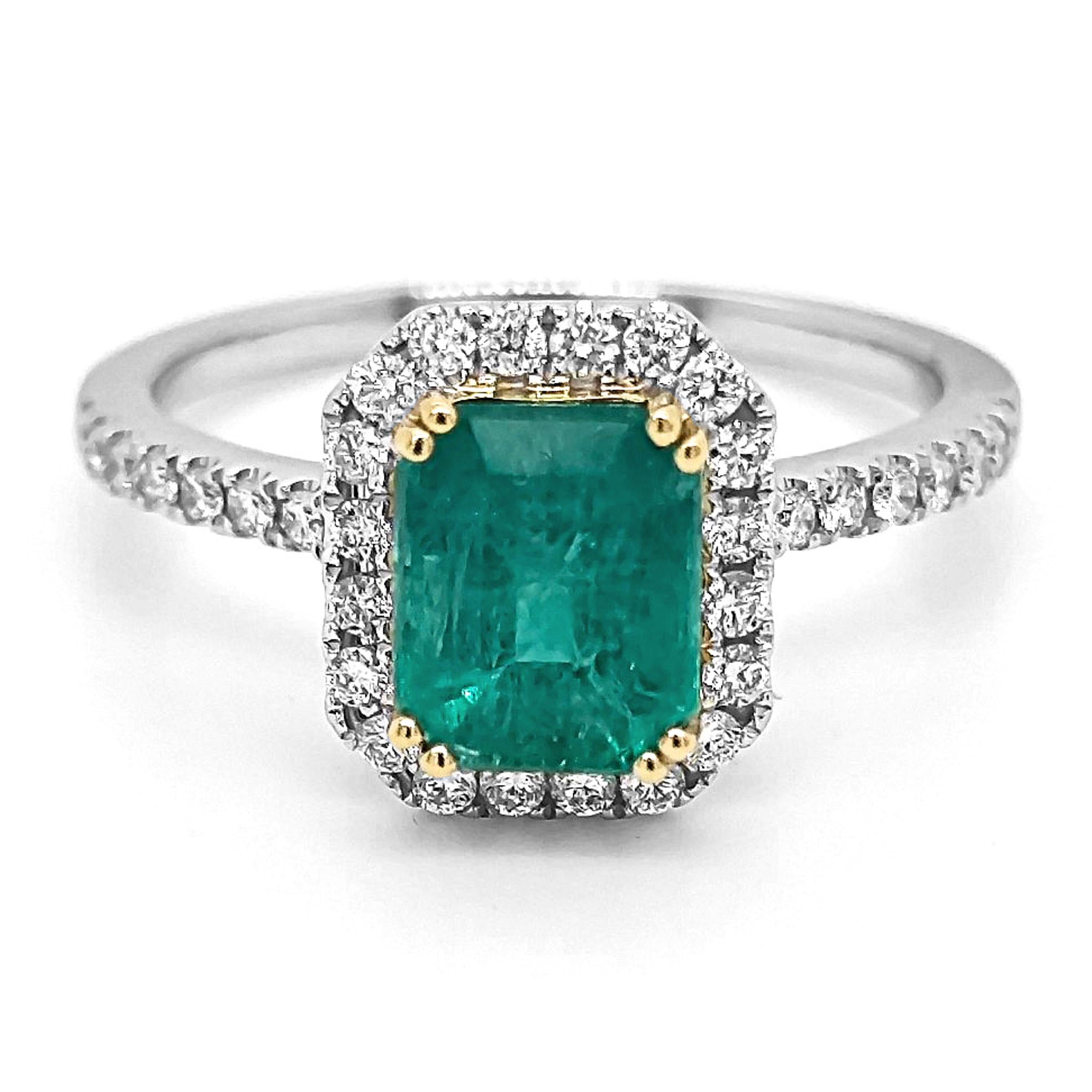 Anello in oro bianco con smeraldo e diamante da 4,34 carati In condizioni Nuovo in vendita a New York, NY