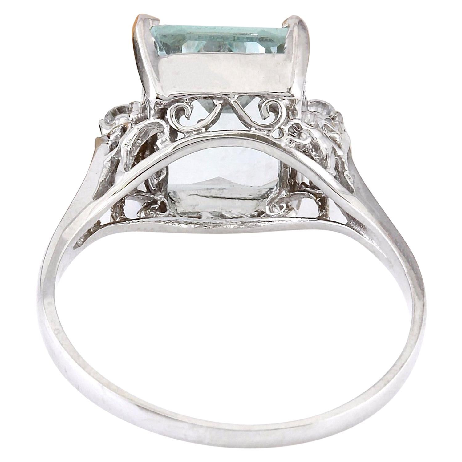 Emerald Cut 4.34 Carat Natural Aquamarine 14 Karat Solid White Gold Diamond Ring For Sale