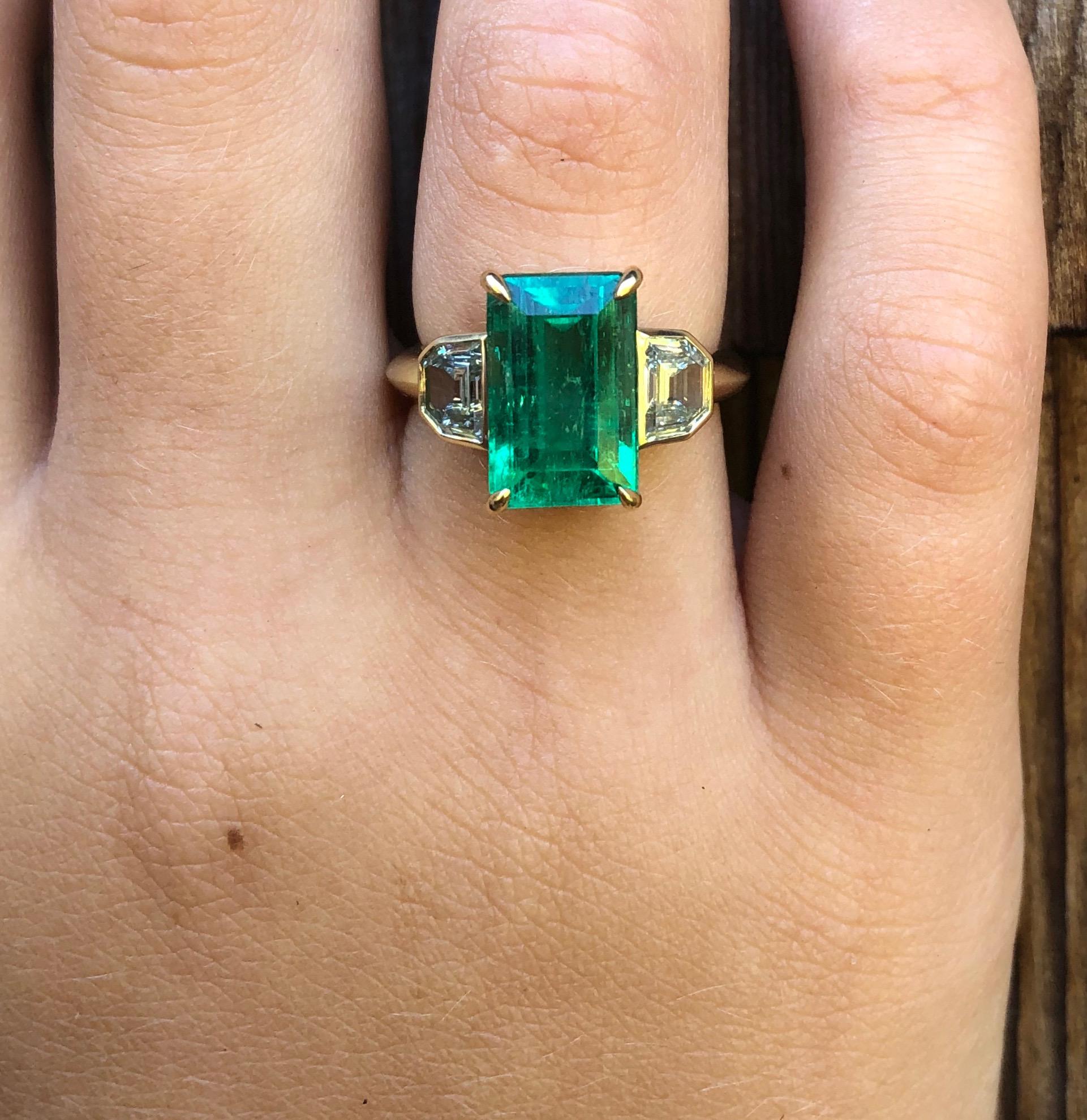 Women's 4.35 Carat Colombian Muzo Emerald and Diamond Engagement Ring