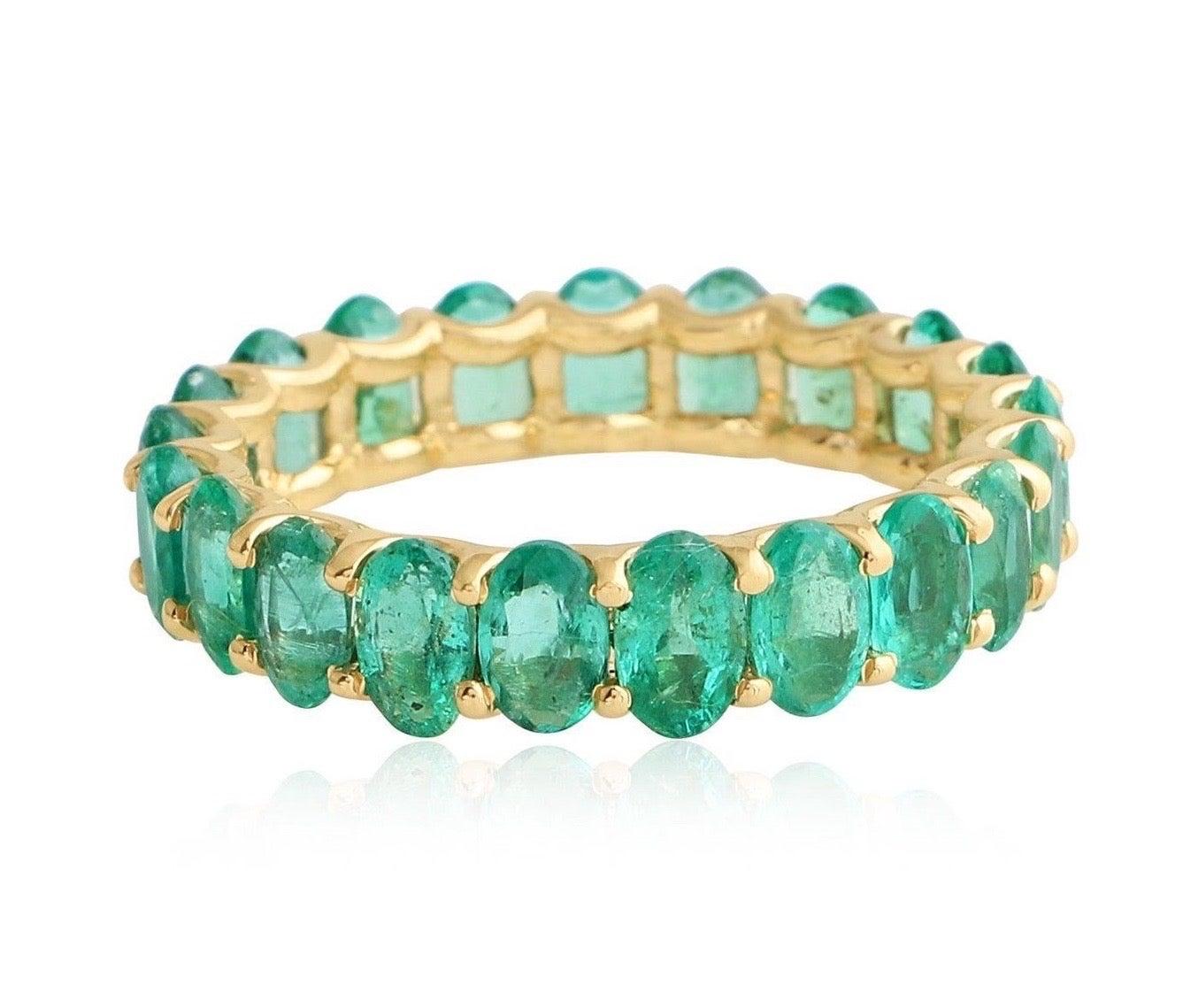 For Sale:  4.35 Carat Emerald Diamond 14 Karat Yellow Gold Band Ring 2