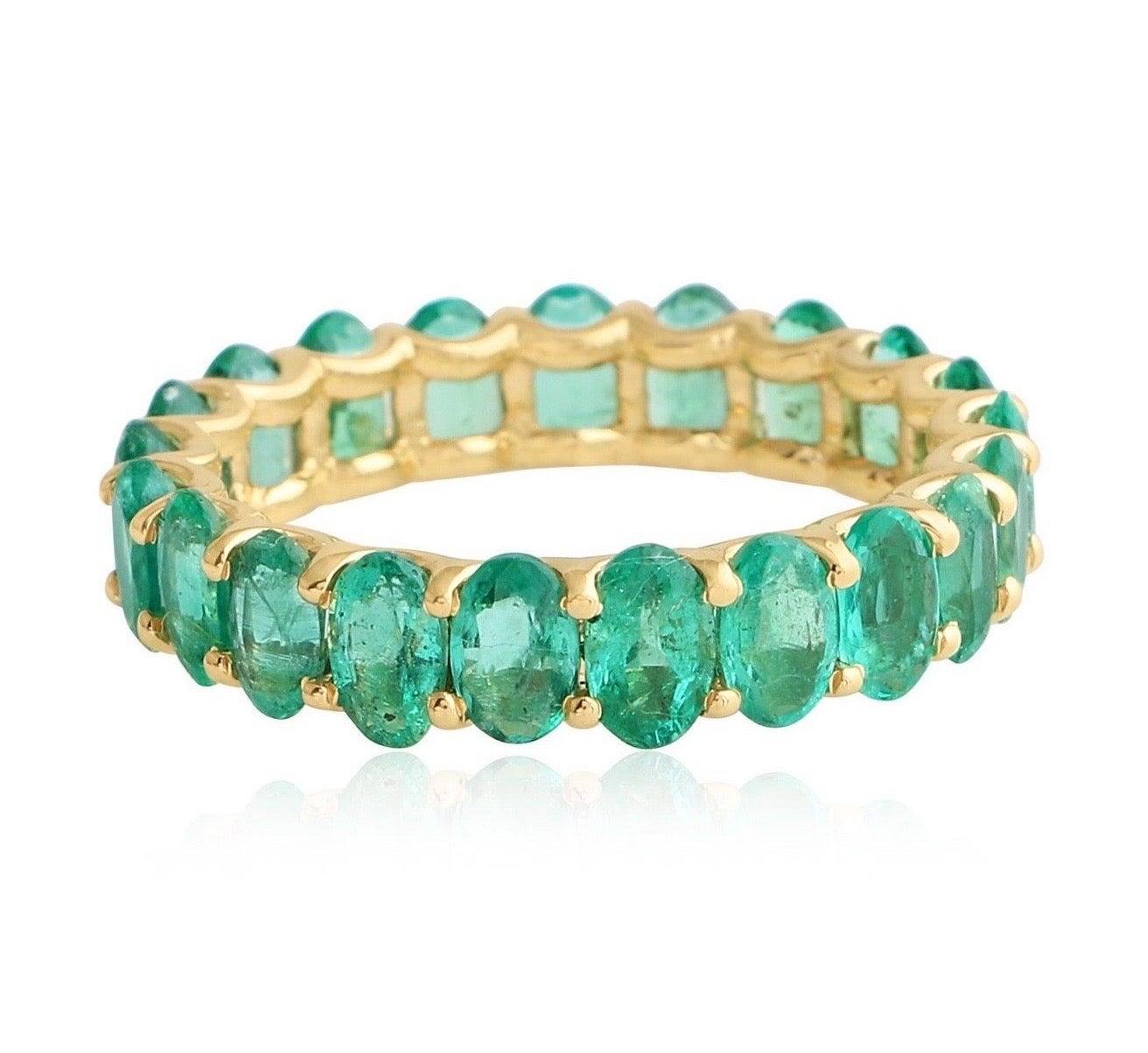 For Sale:  4.35 Carat Emerald Diamond 14 Karat Yellow Gold Band Ring 4