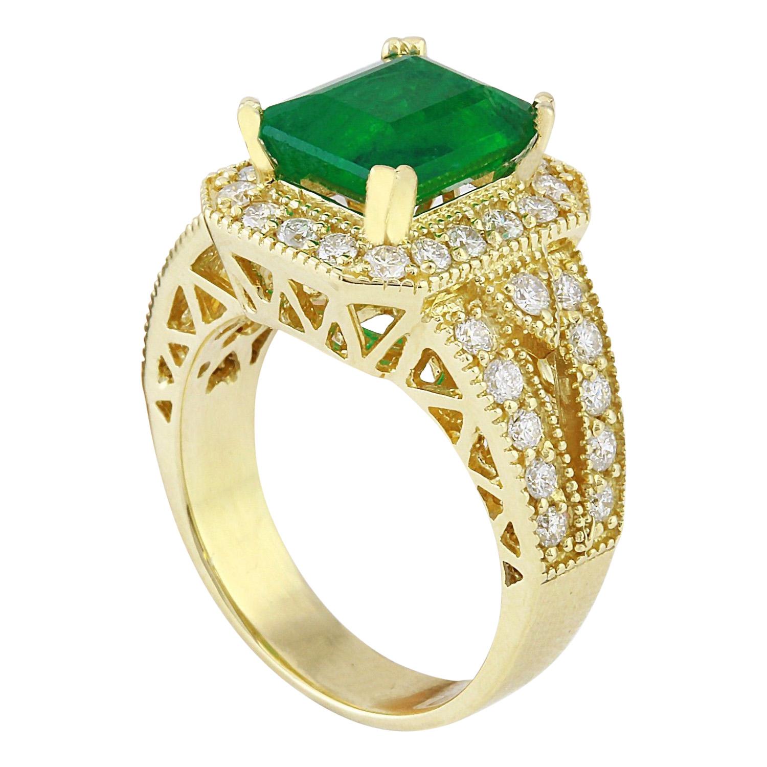4.35 Carat Genuine Emerald 14K Solid Yellow Gold Diamond Ring In New Condition For Sale In Los Angeles, CA