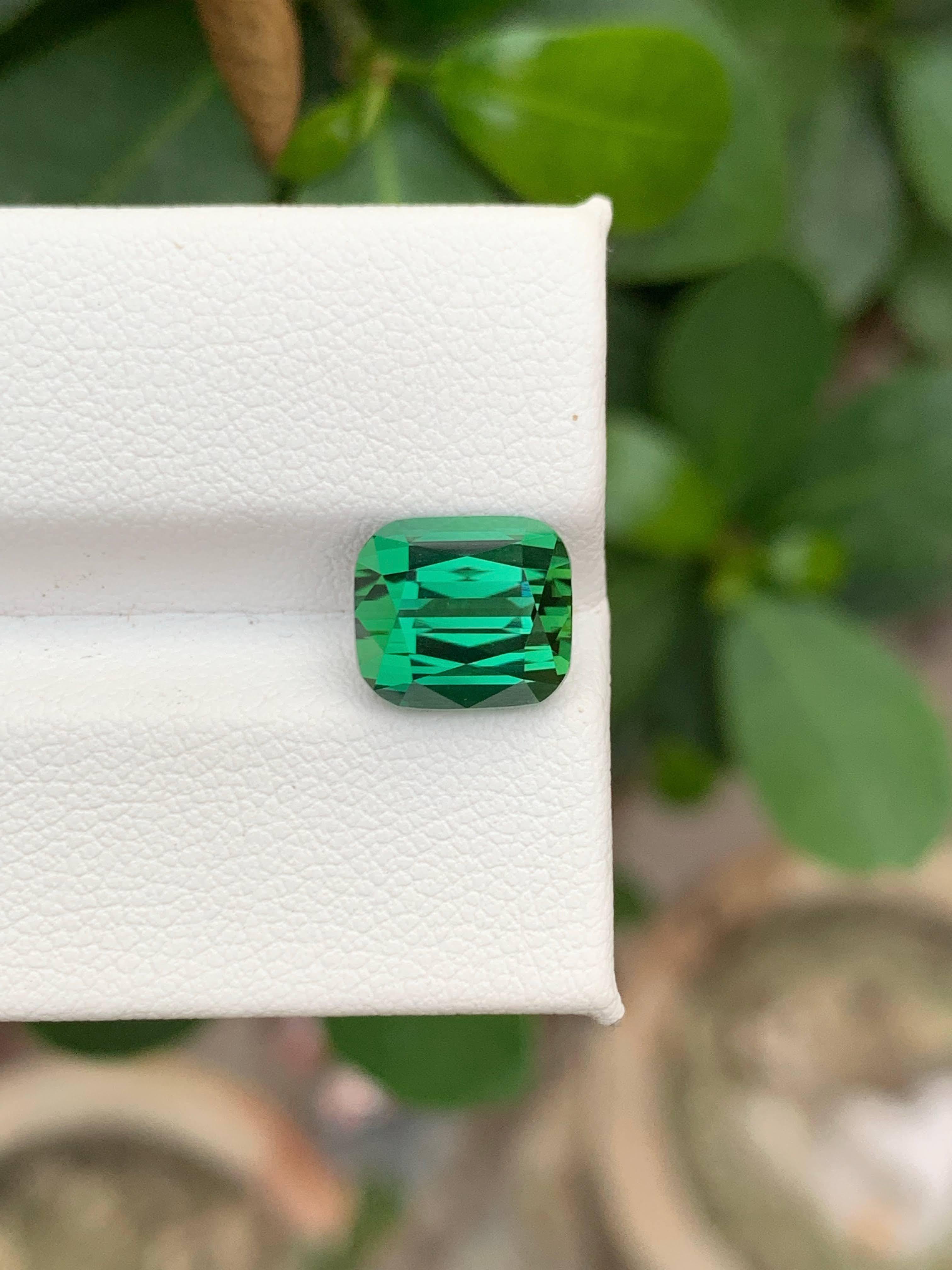 4.35 Carat Natural Loose Greenish Blue Tourmaline Cushion Cut Afghan Gemstone (Tourmaline bleue verdâtre en vrac, taille coussin) en vente 3