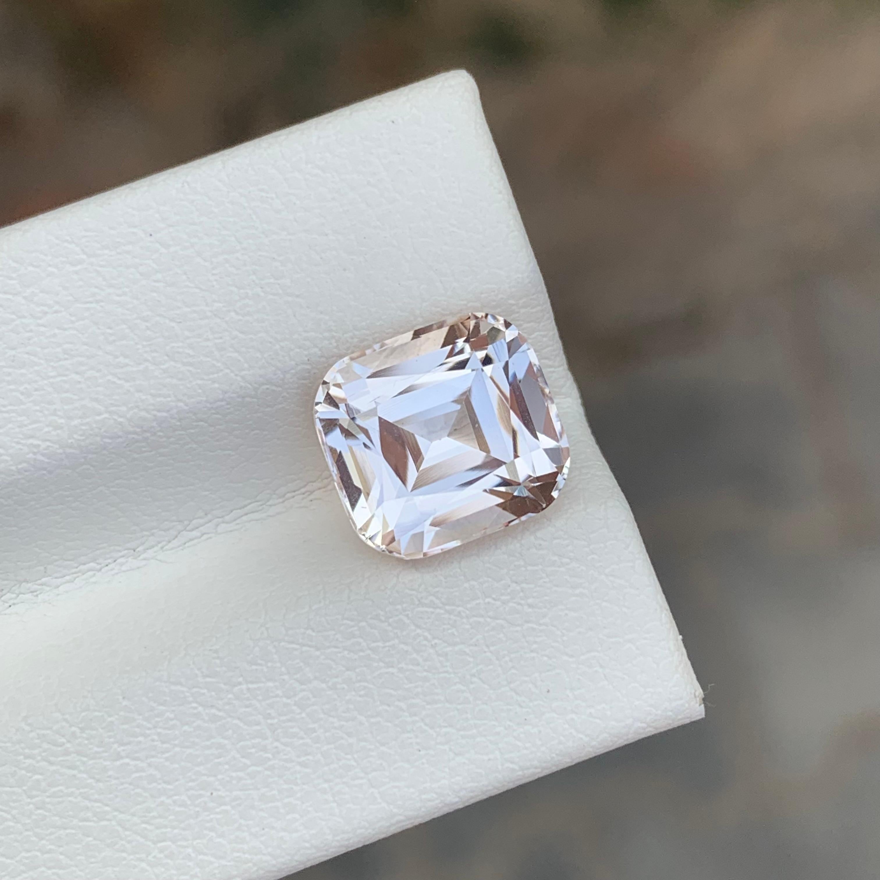 Morganite naturelle taille coussin dorée claire de 4,35 carats en vente 4