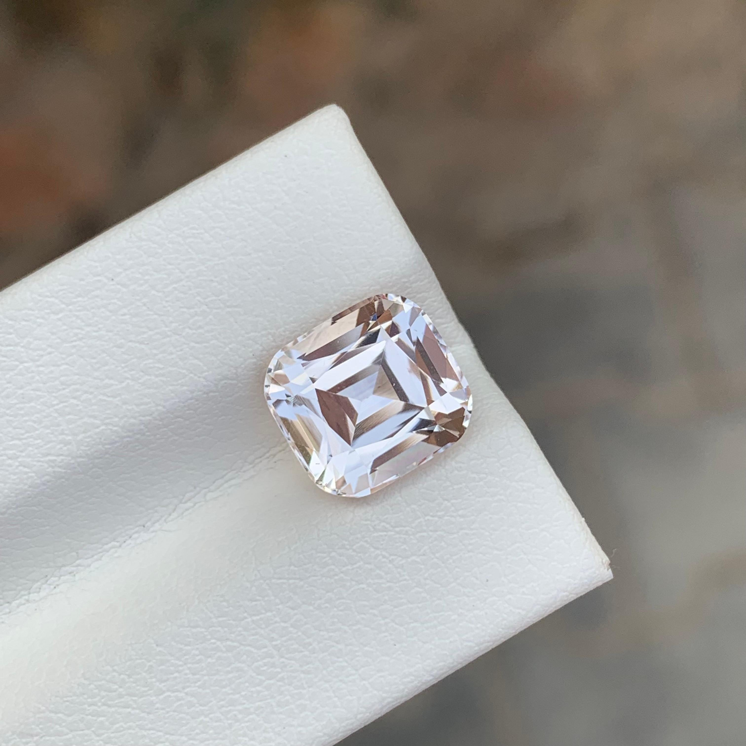 Morganite naturelle taille coussin dorée claire de 4,35 carats en vente 5