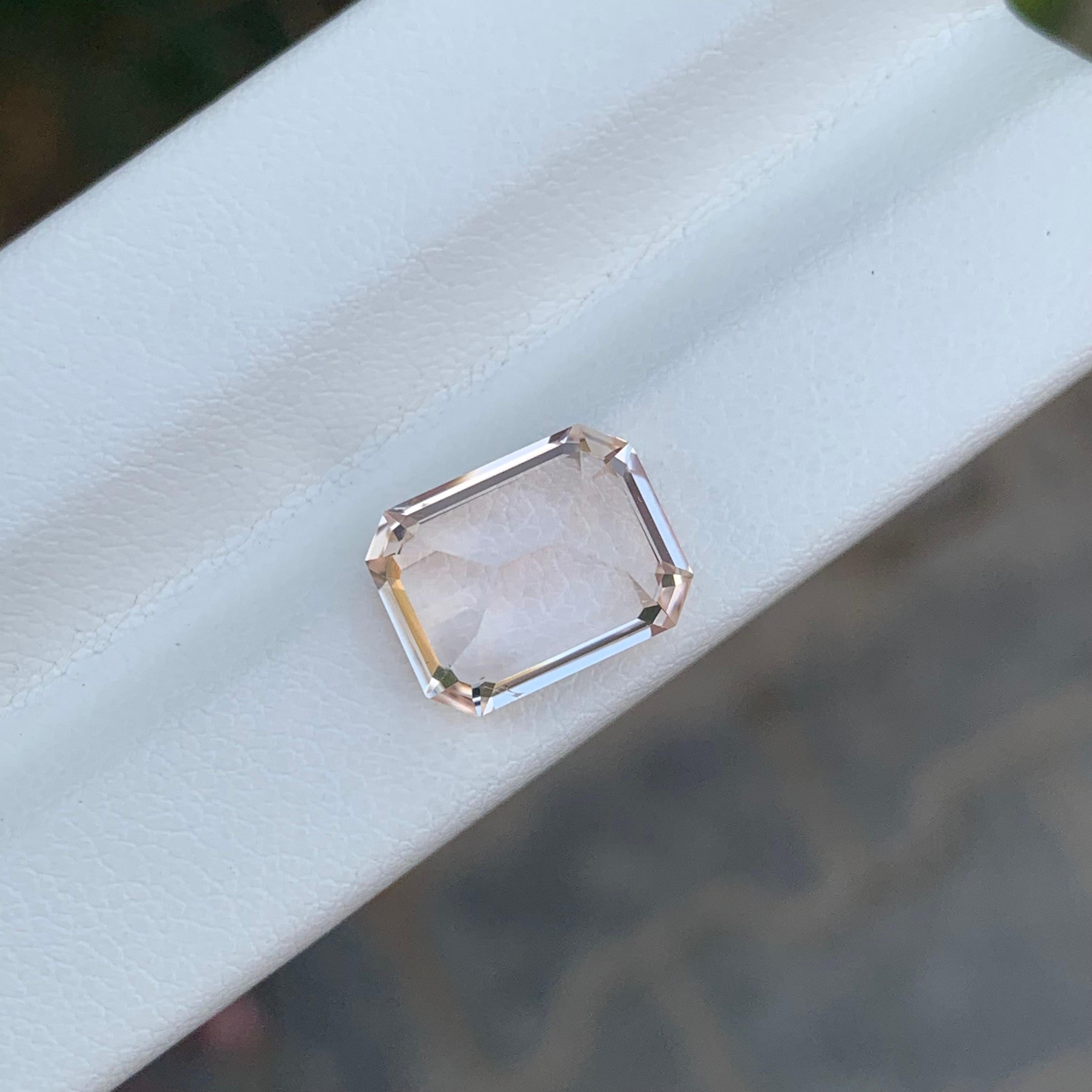4,35 Karat Natürlicher loser heller goldener Morganit Smaragd Form Edelstein im Zustand „Neu“ im Angebot in Peshawar, PK
