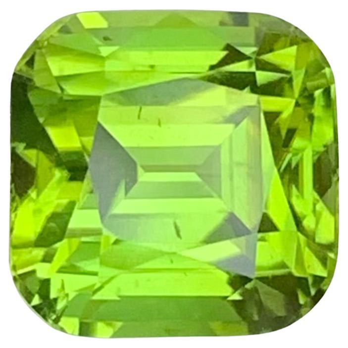 4.35 Karat natürlicher loser Peridot Cushion Shape Edelstein