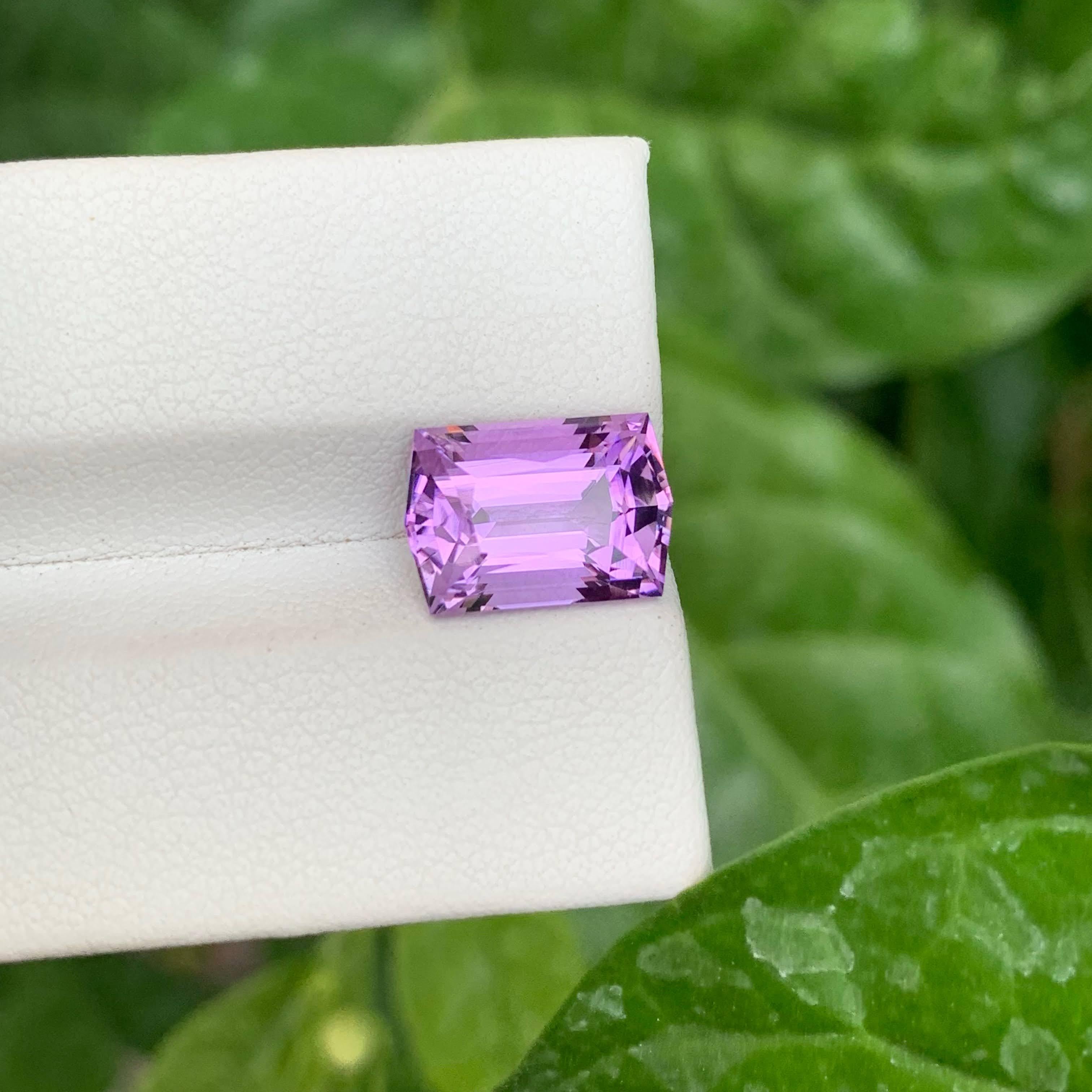 Women's or Men's 4.35 Carat Natural Loose Purple Amethyst Stone Fancy Cut Brazilian Gemstone For Sale