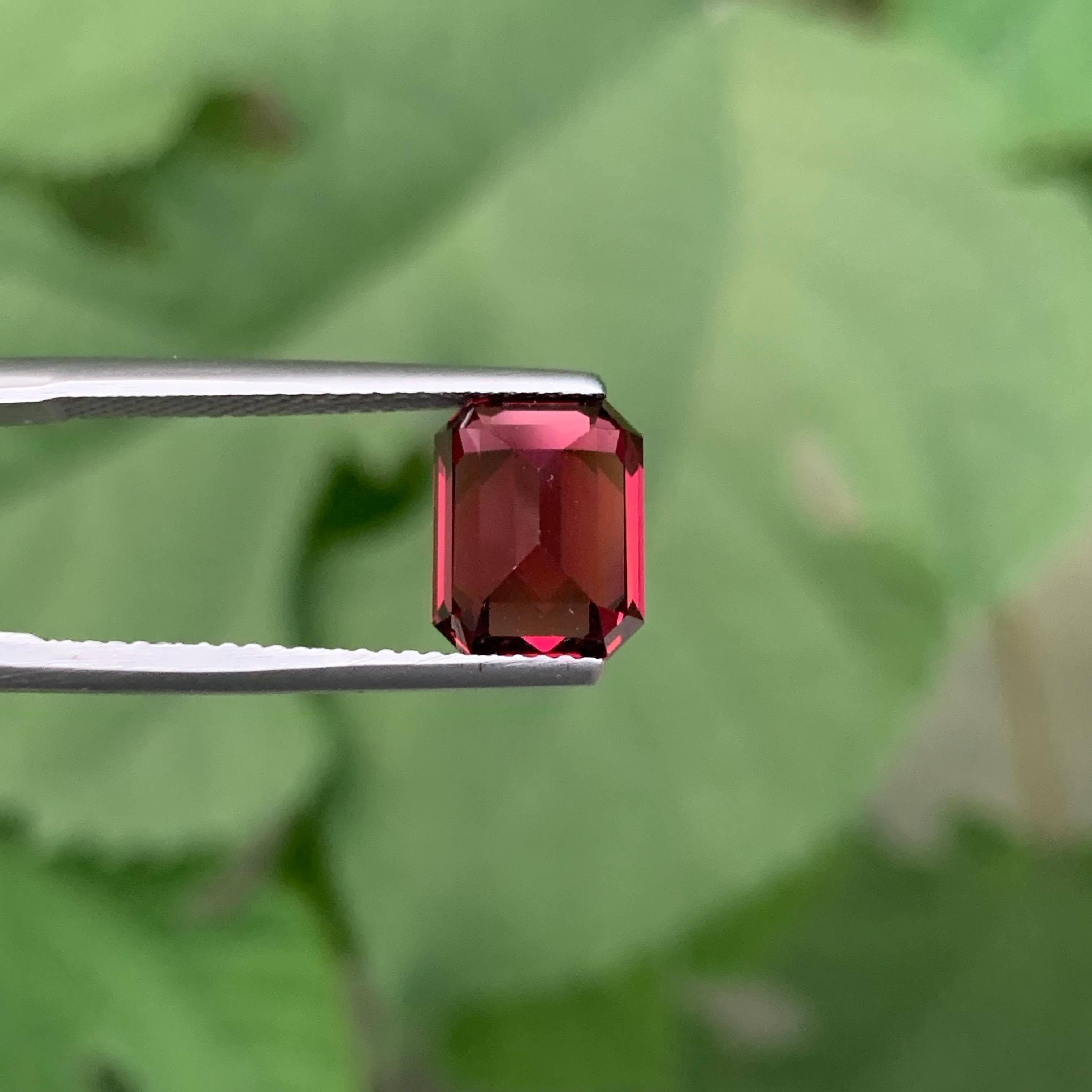 4.35 Karat natürlicher loser roter Granat Stein Smaragdschliff tansanischer Edelstein im Angebot 3